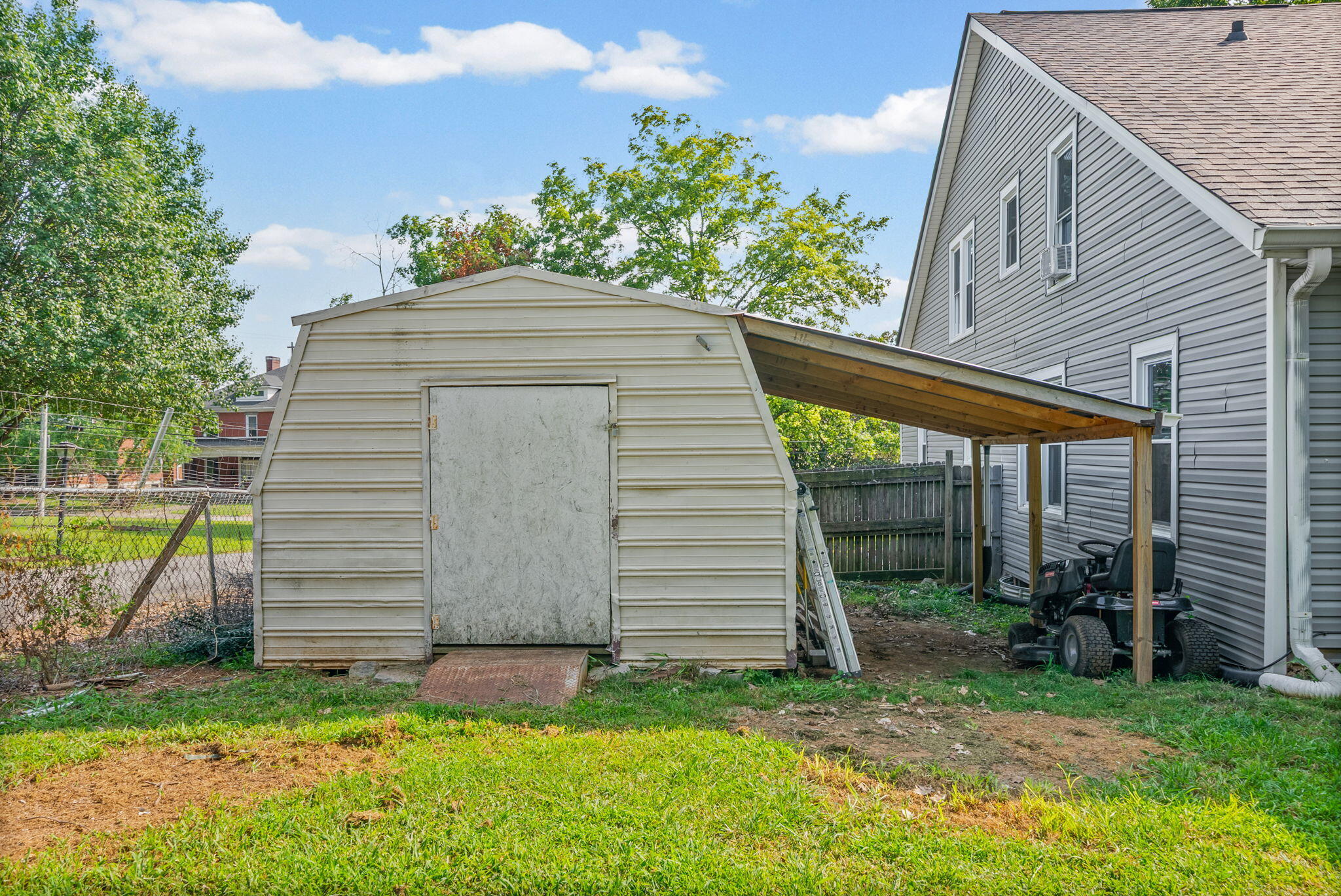 714 E 7th Street Property Photo 45