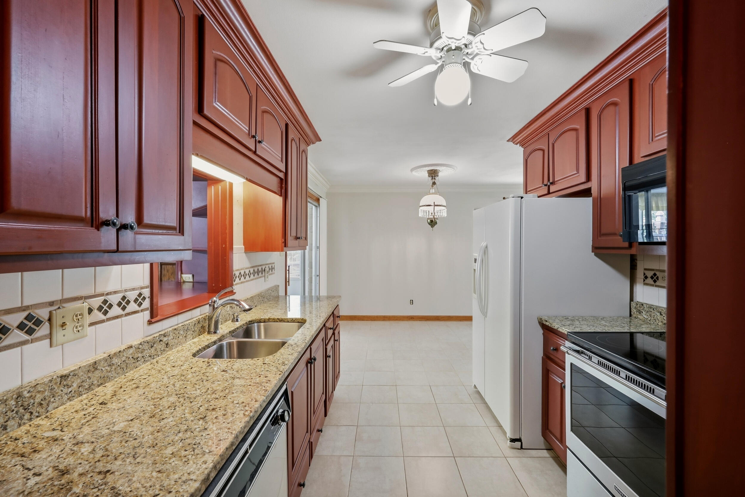 217 Inverness Drive Property Photo 12