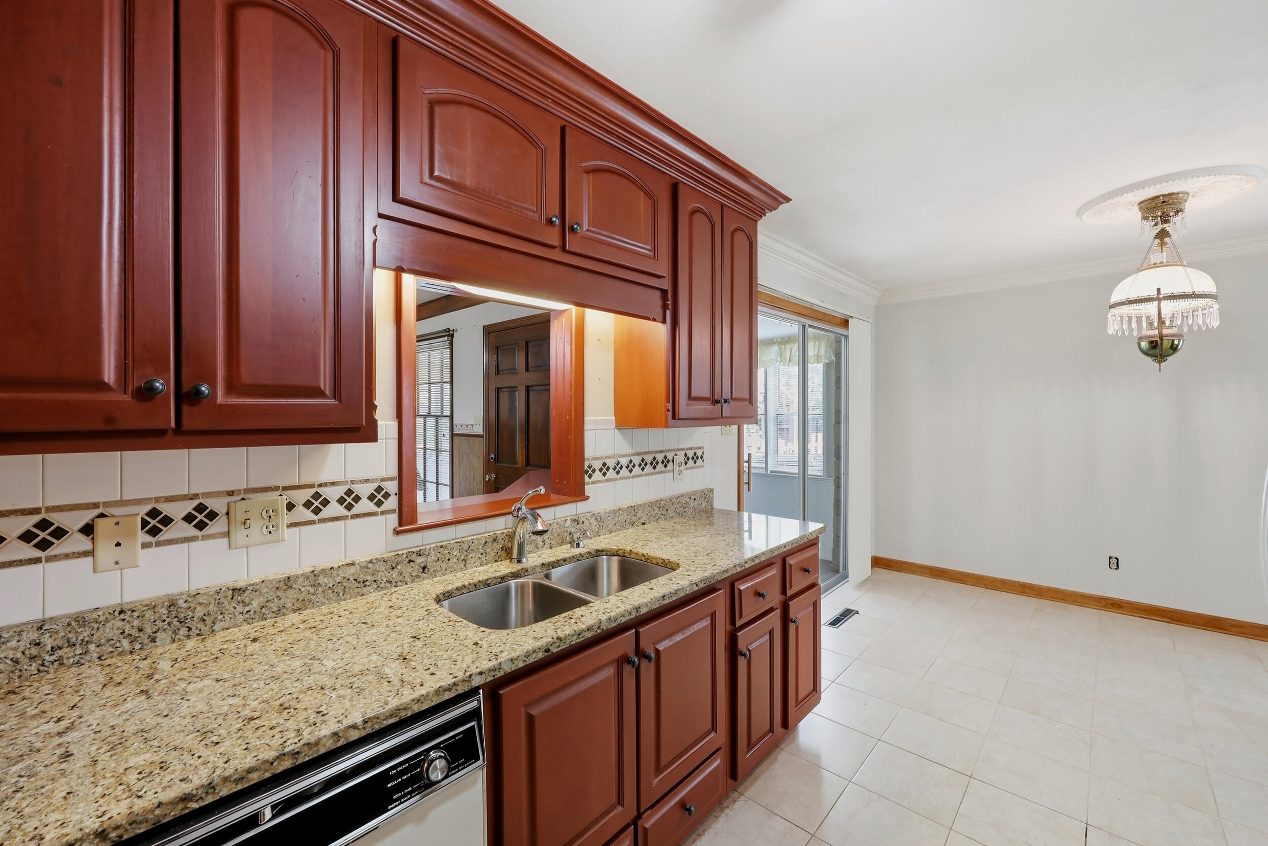 217 Inverness Drive Property Photo 12