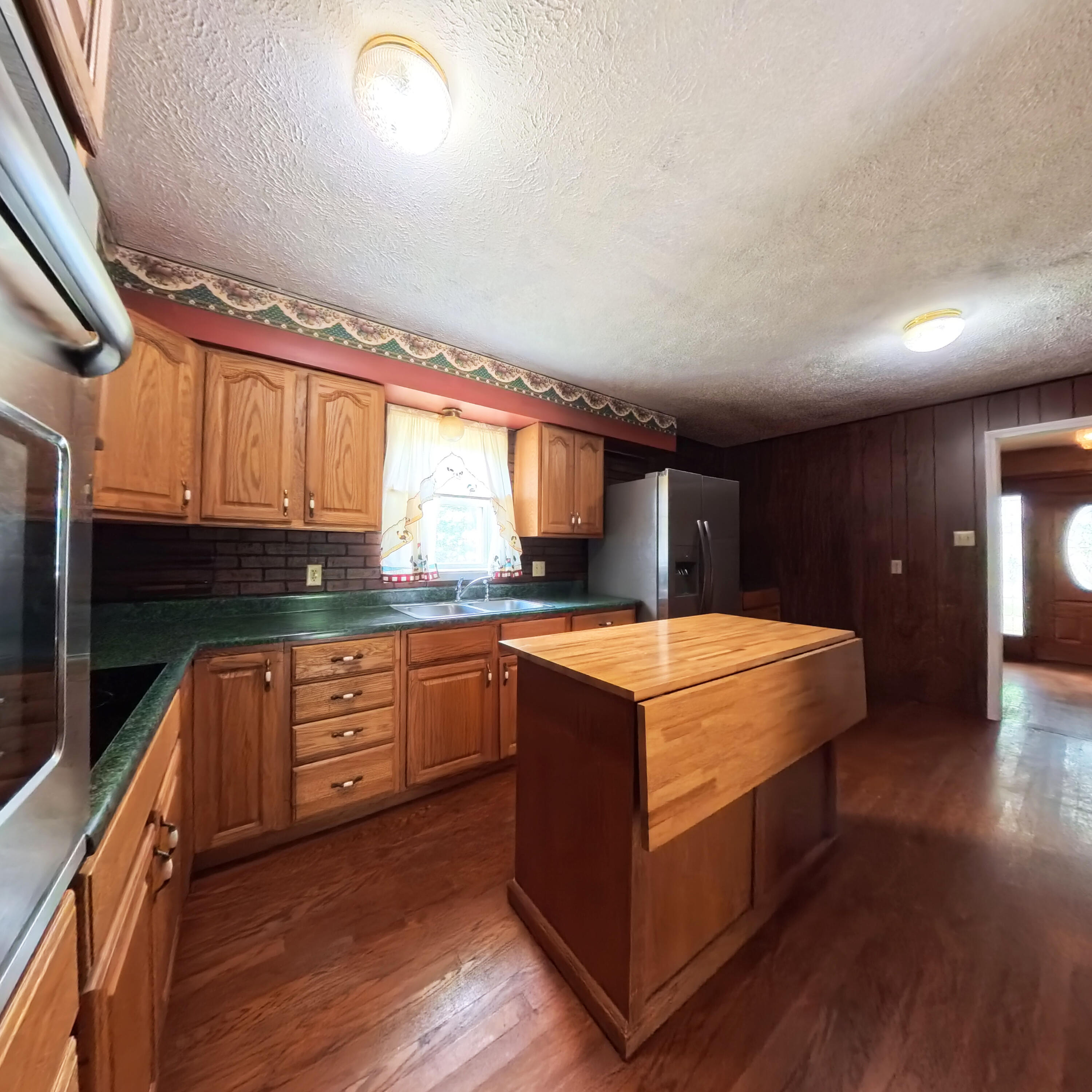 670 Racetrack Road Property Photo 9