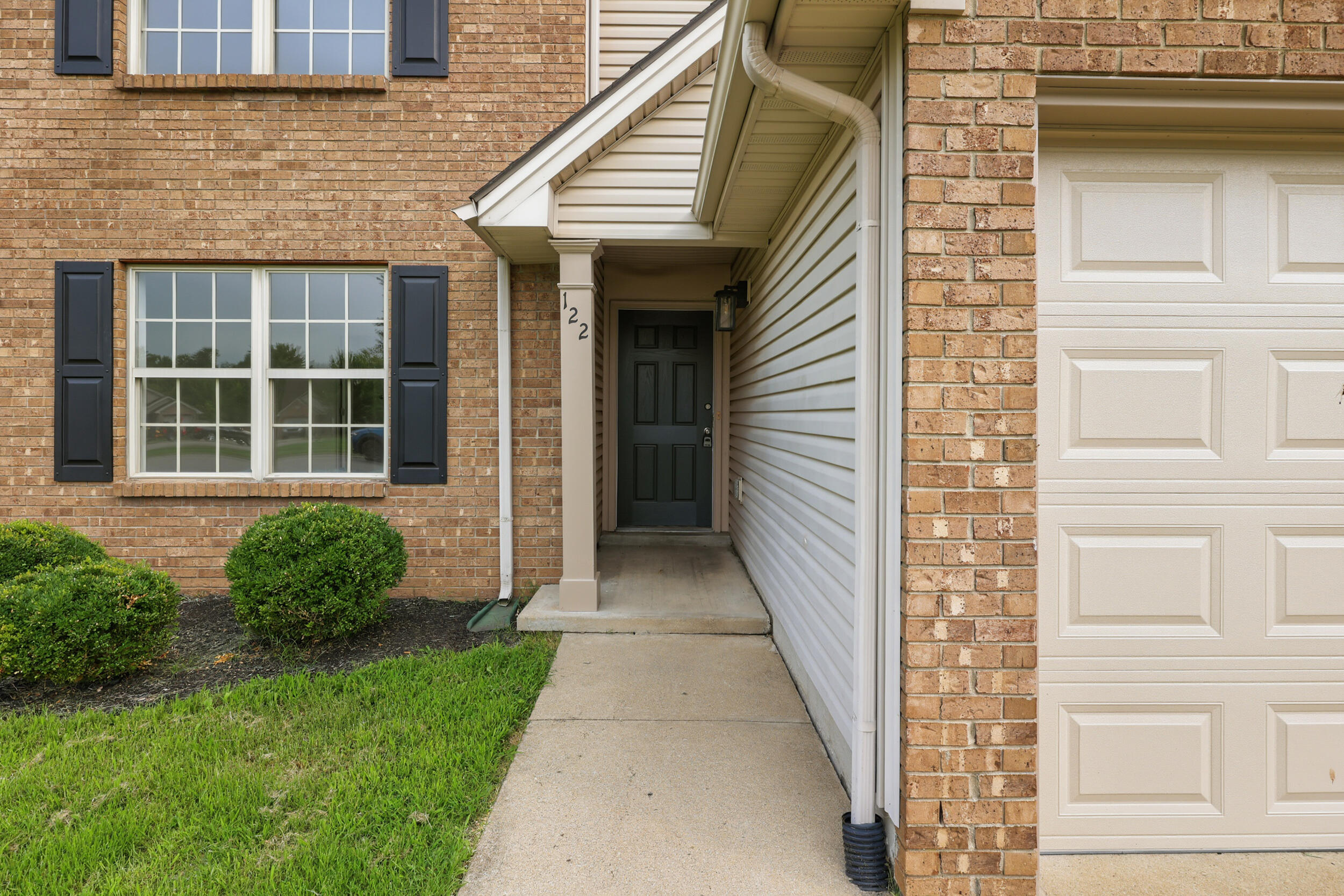 122 Salinger Drive Property Photo 4