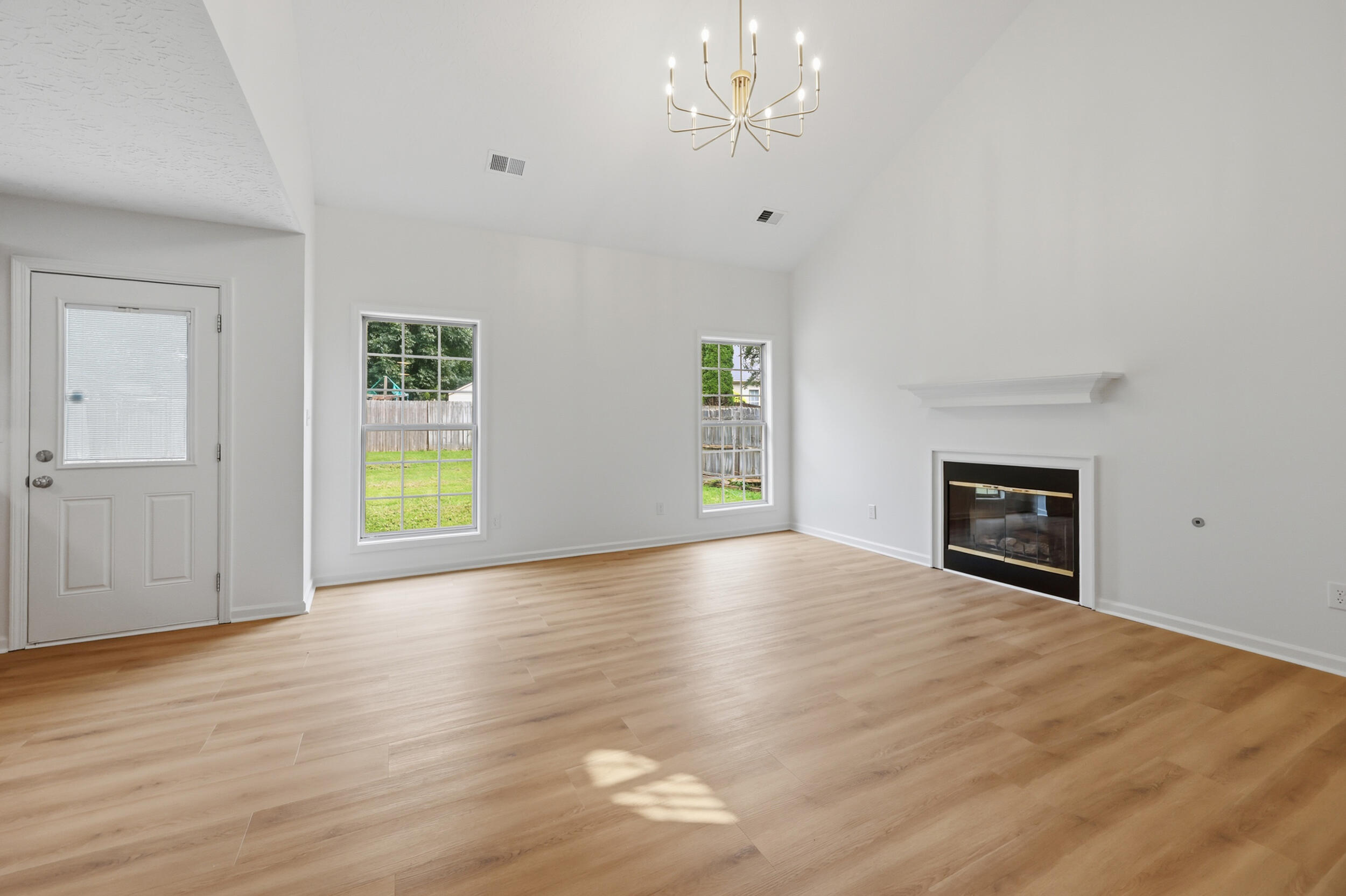 122 Salinger Drive Property Photo 6