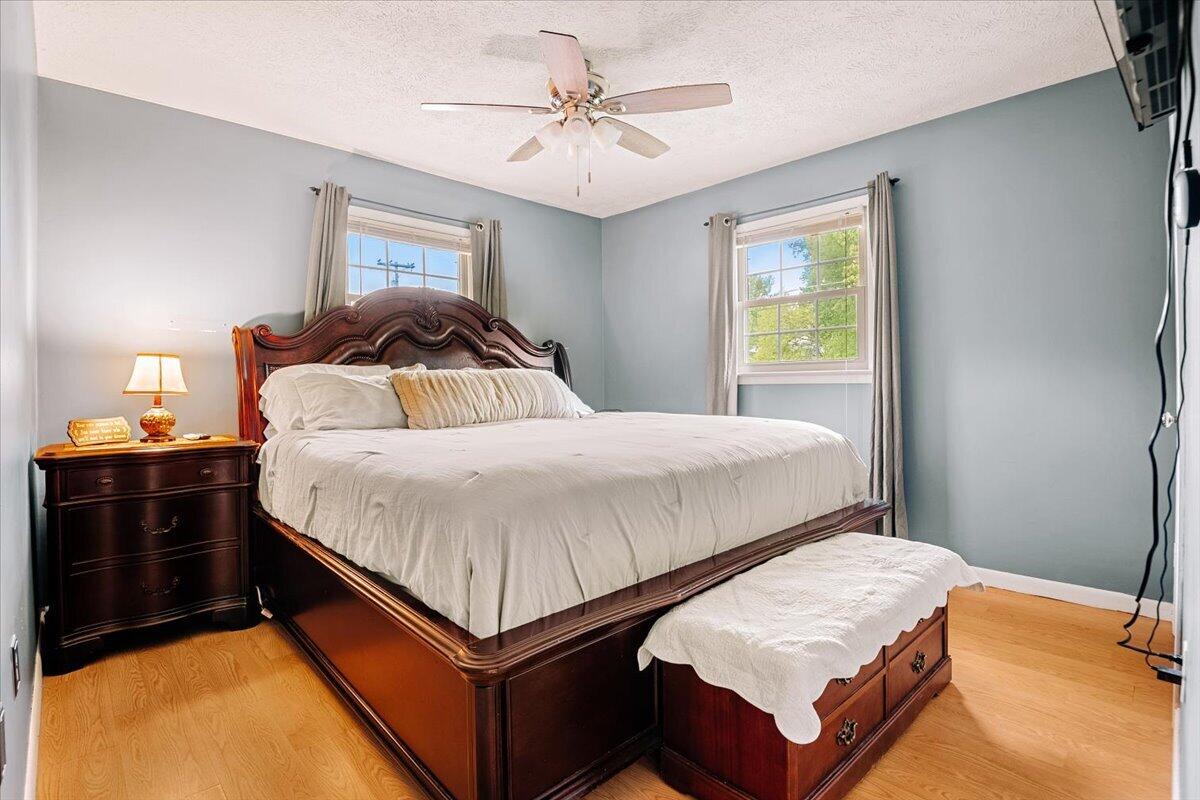 732 Oaklawn Circle Property Photo 8