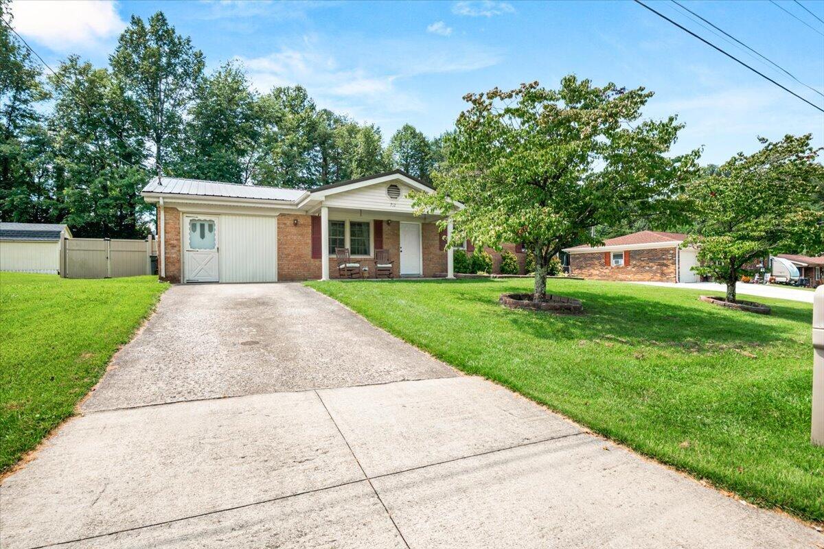 732 Oaklawn Circle Property Photo 31