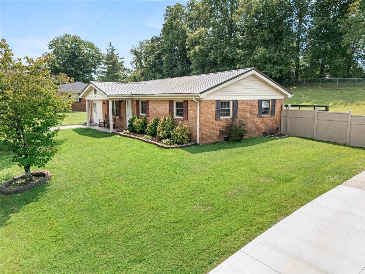 732 Oaklawn Circle Property Photo 39