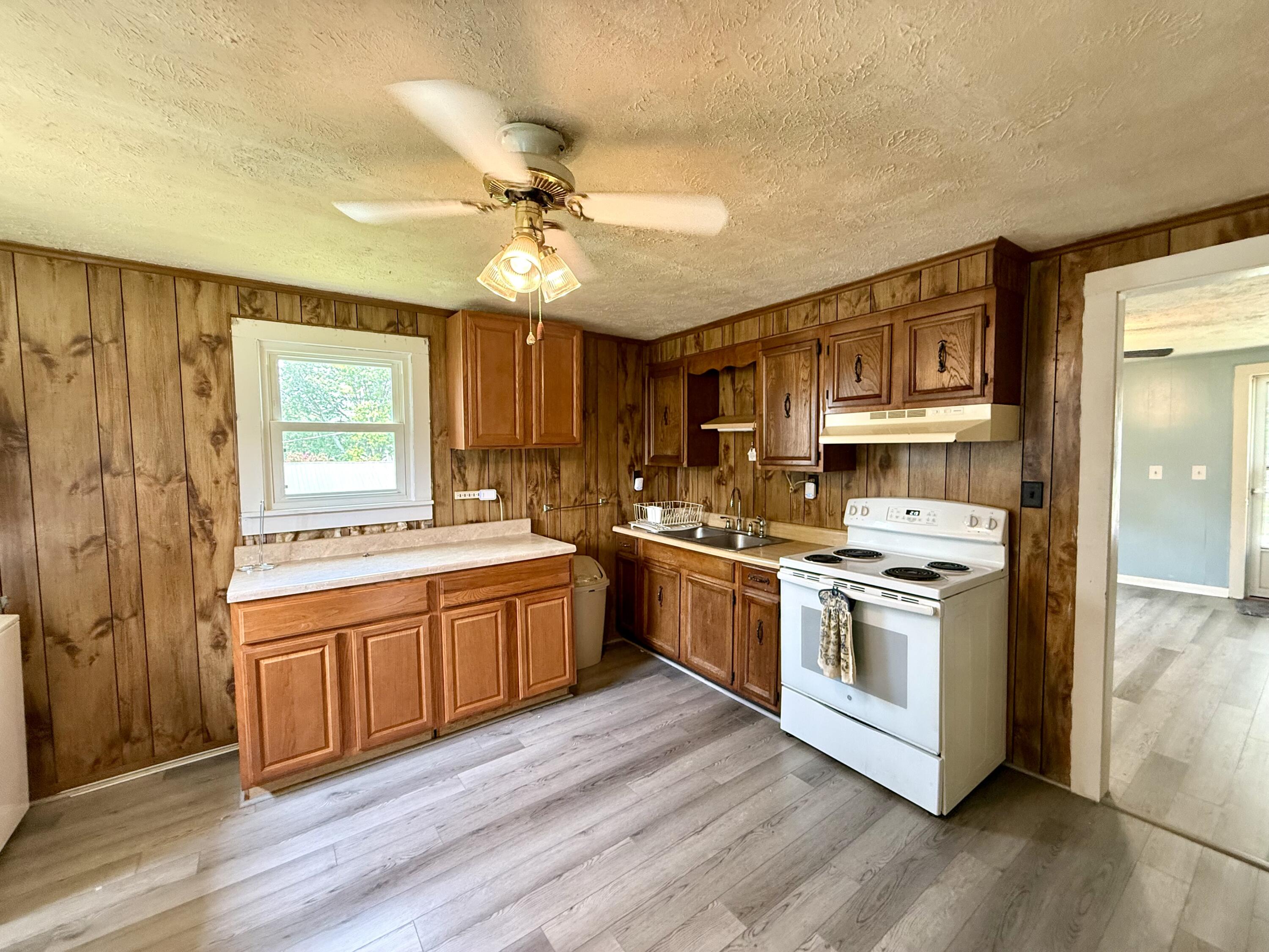 209 Randolph Street Property Photo 6