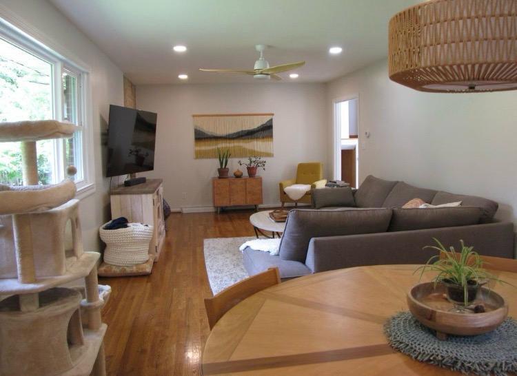 206 Eastway Drive Property Photo 7