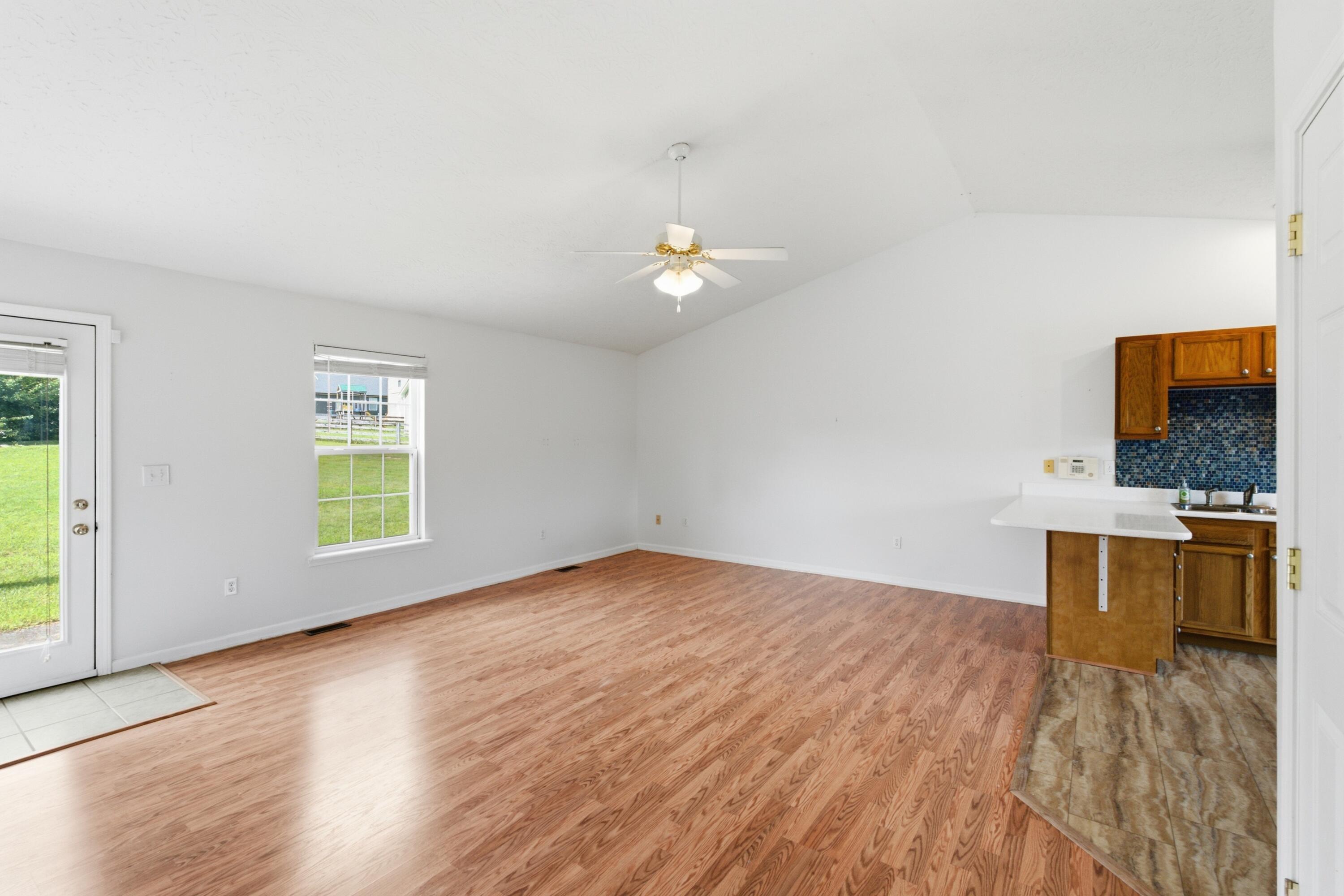 641 Jennifer Drive Property Photo 6