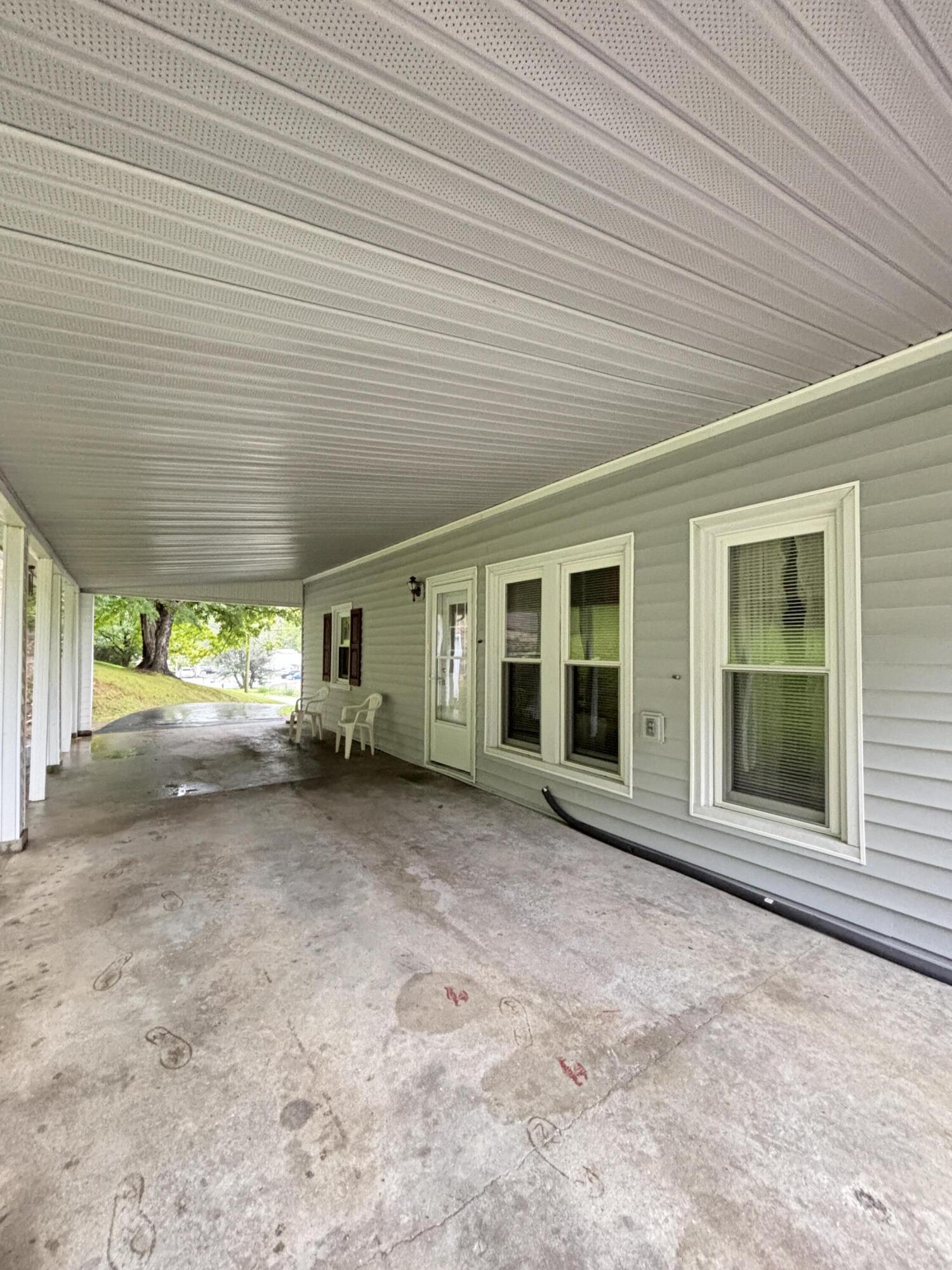 412 Main Street Property Photo 10
