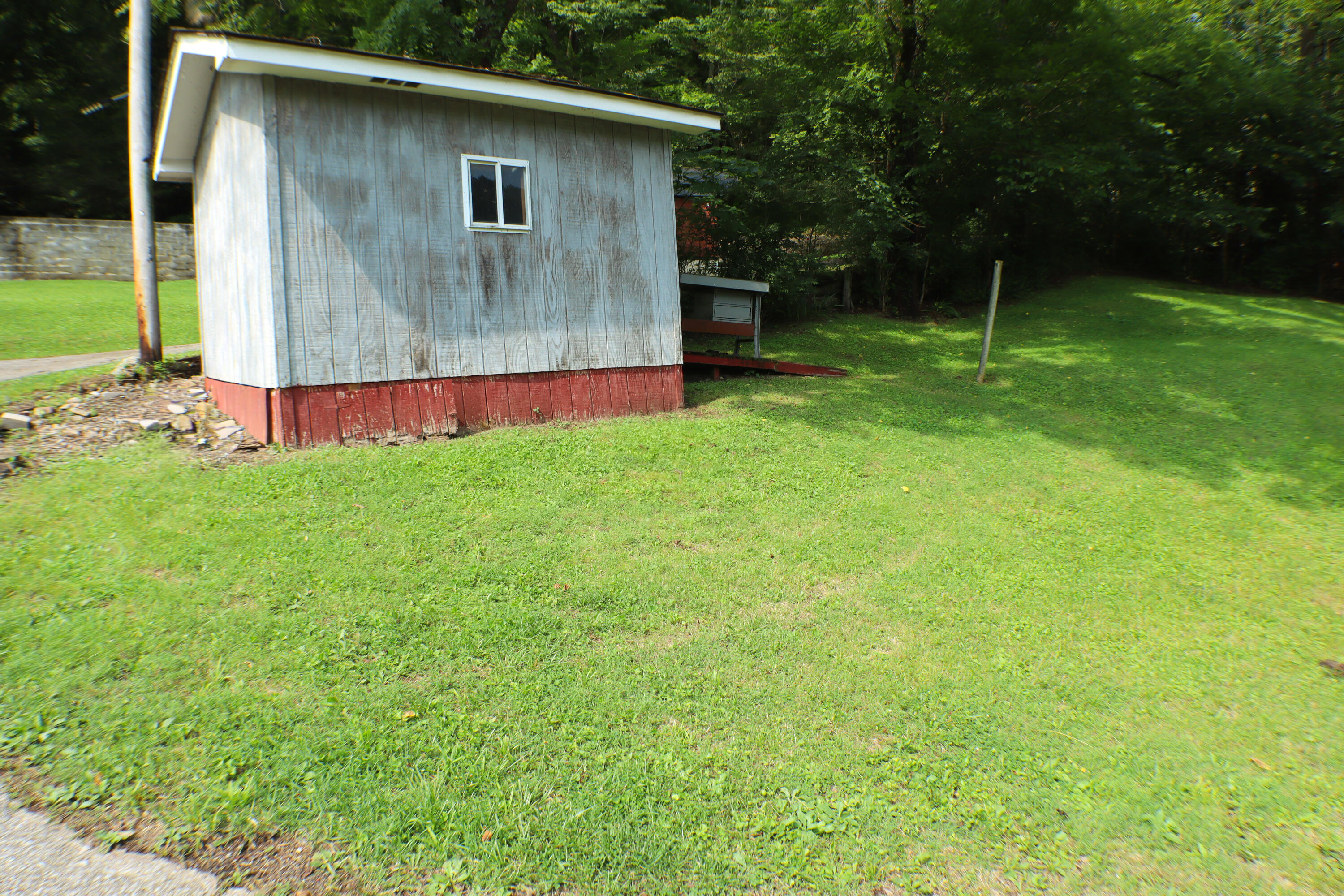 412 Main Street Property Photo 25