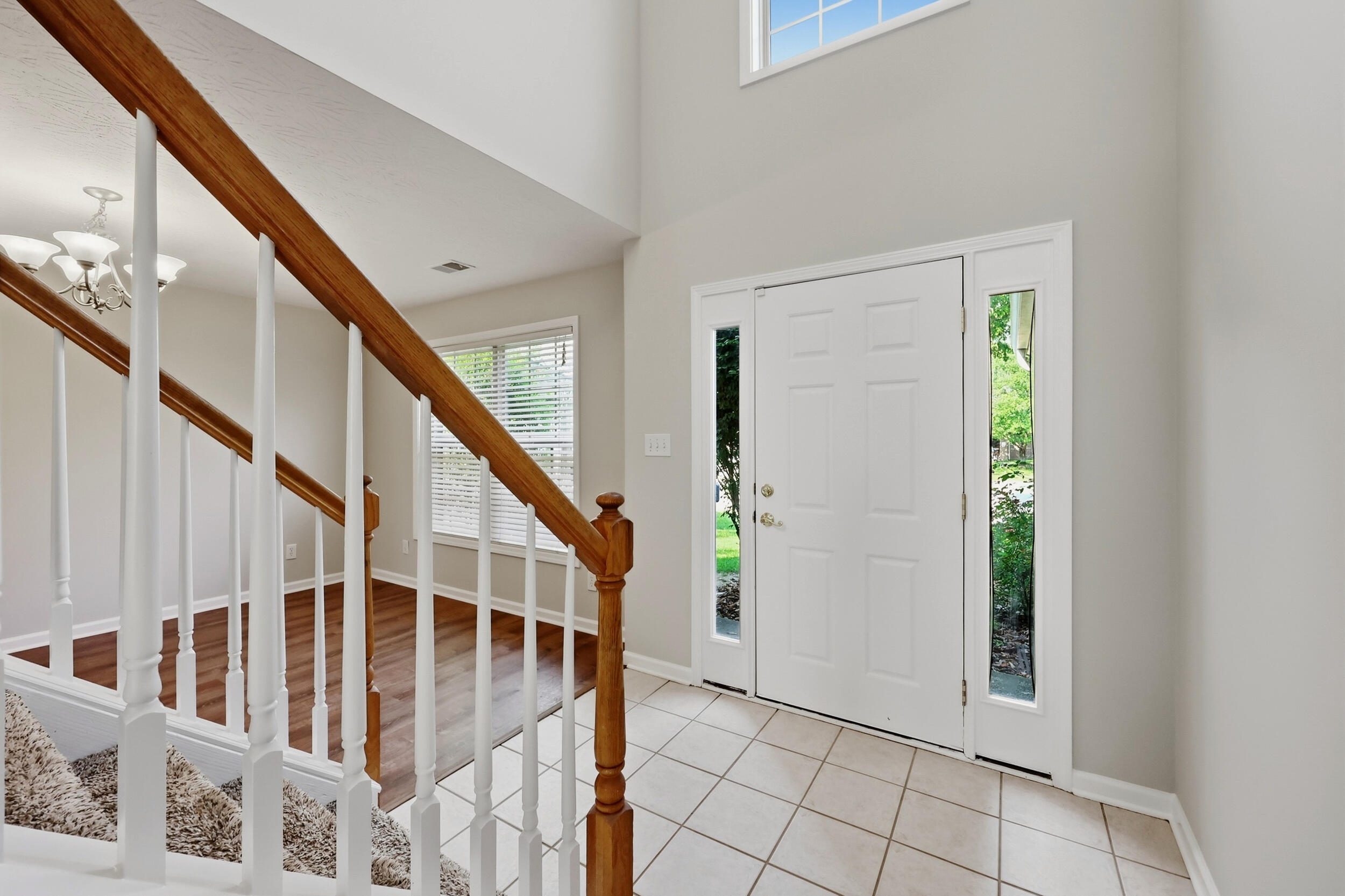 860 White Wood Flat Property Photo 6