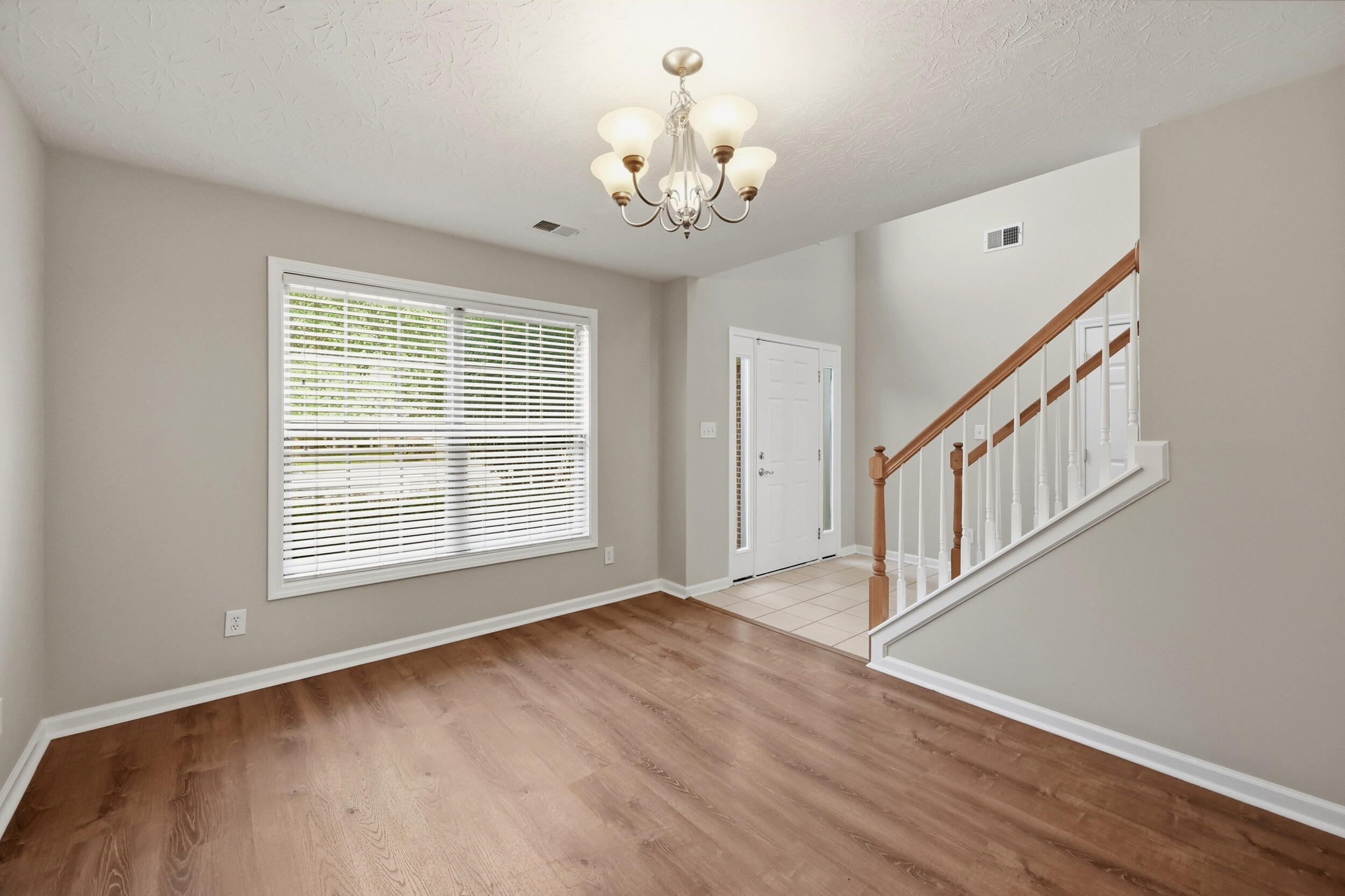 860 White Wood Flat Property Photo 9