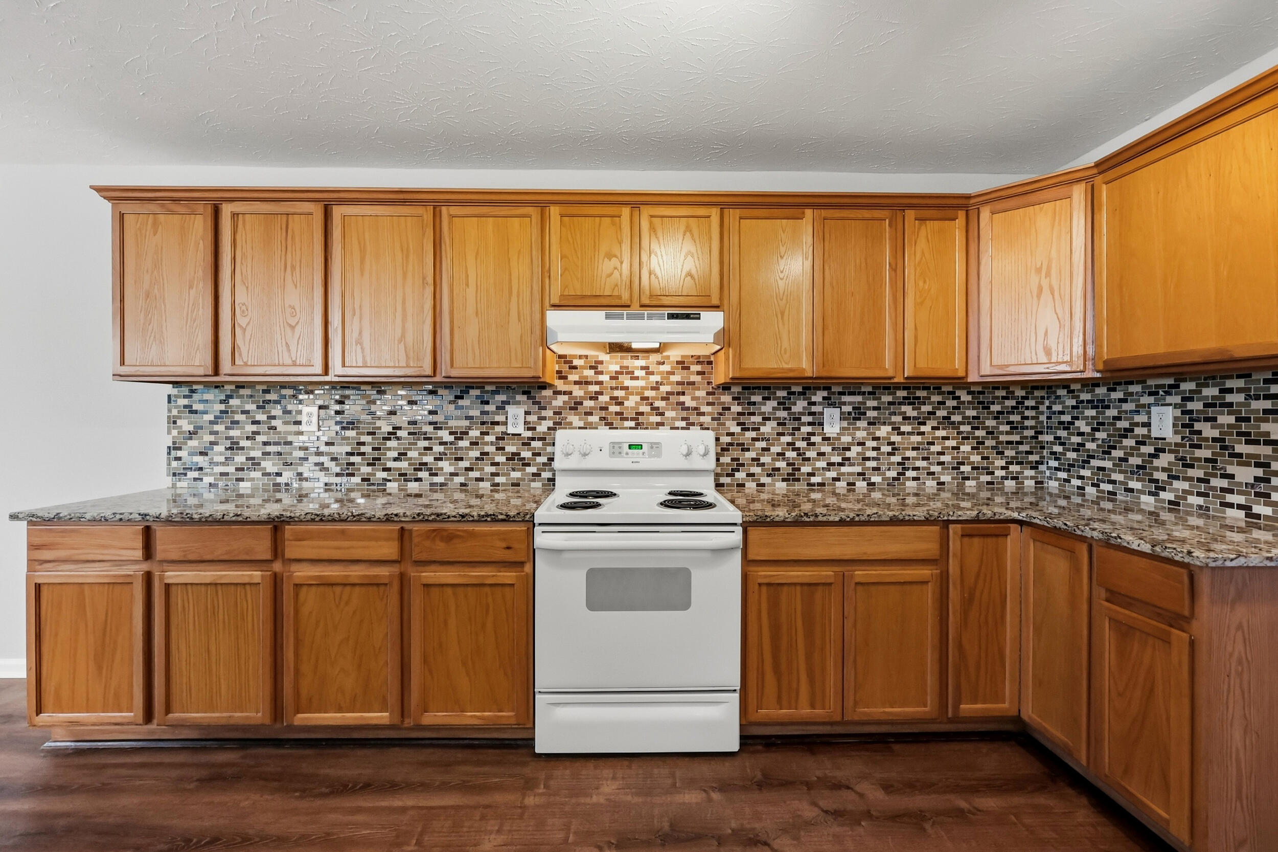 860 White Wood Flat Property Photo 12
