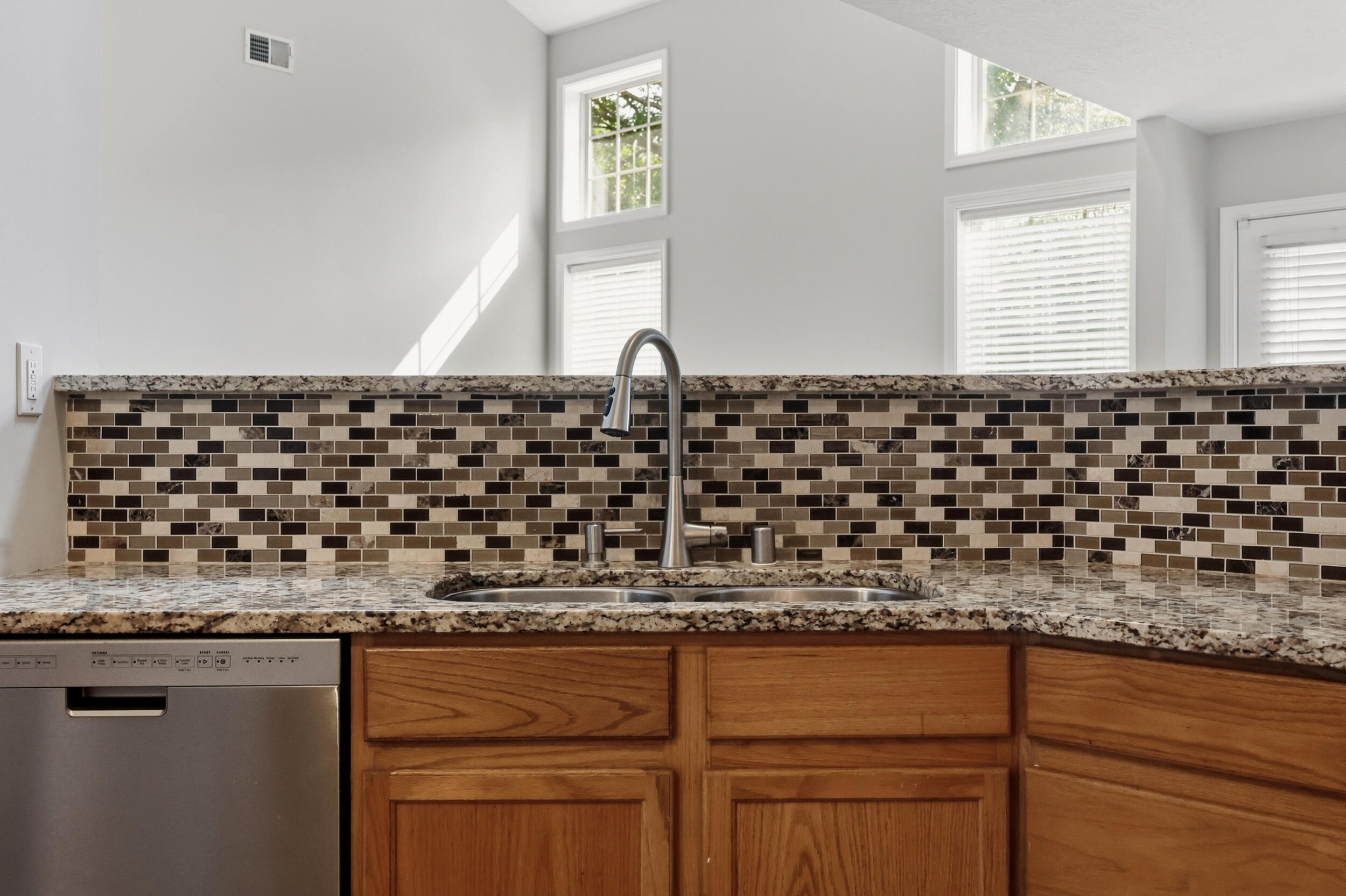 860 White Wood Flat Property Photo 13