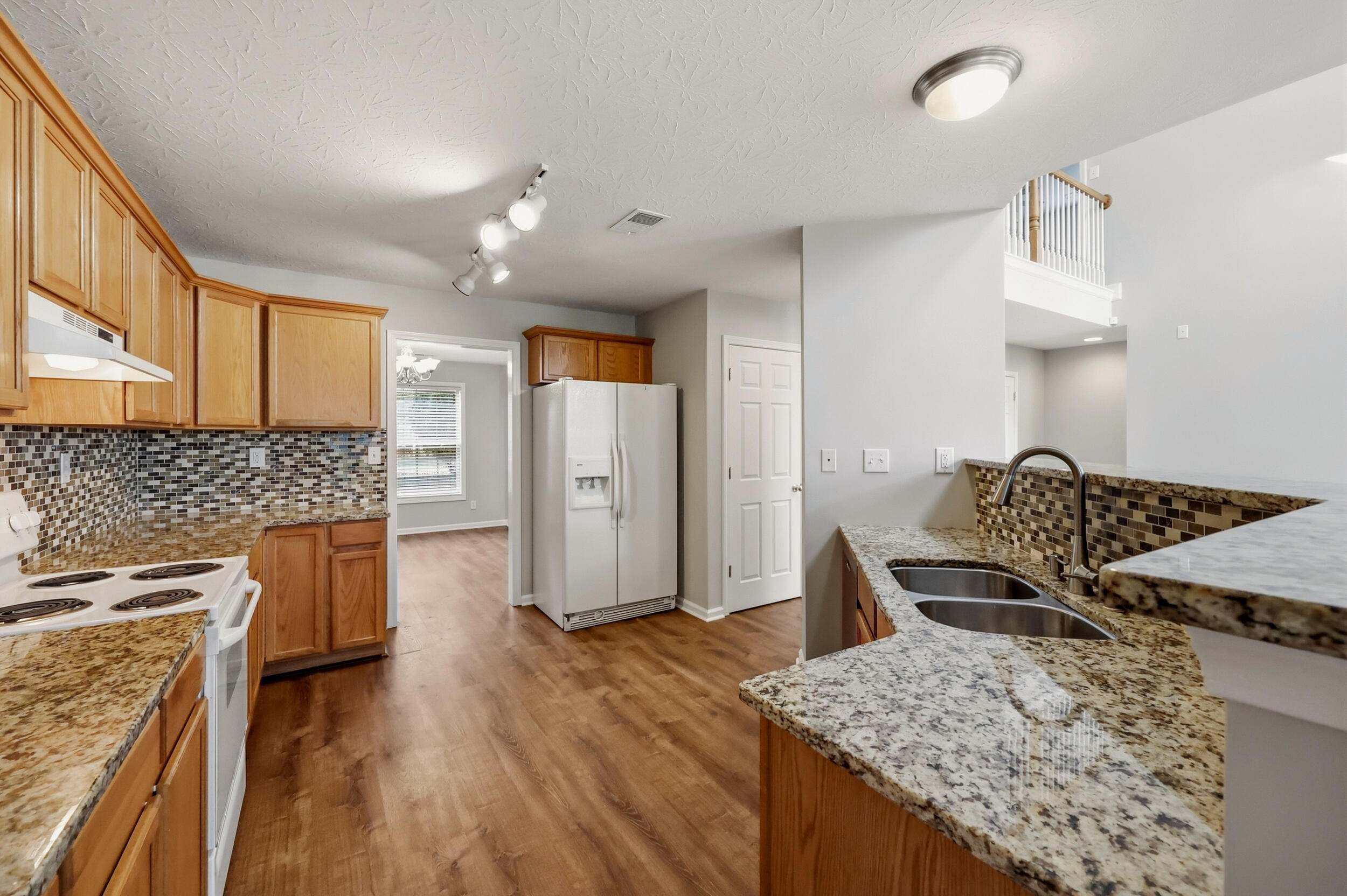 860 White Wood Flat Property Photo 14