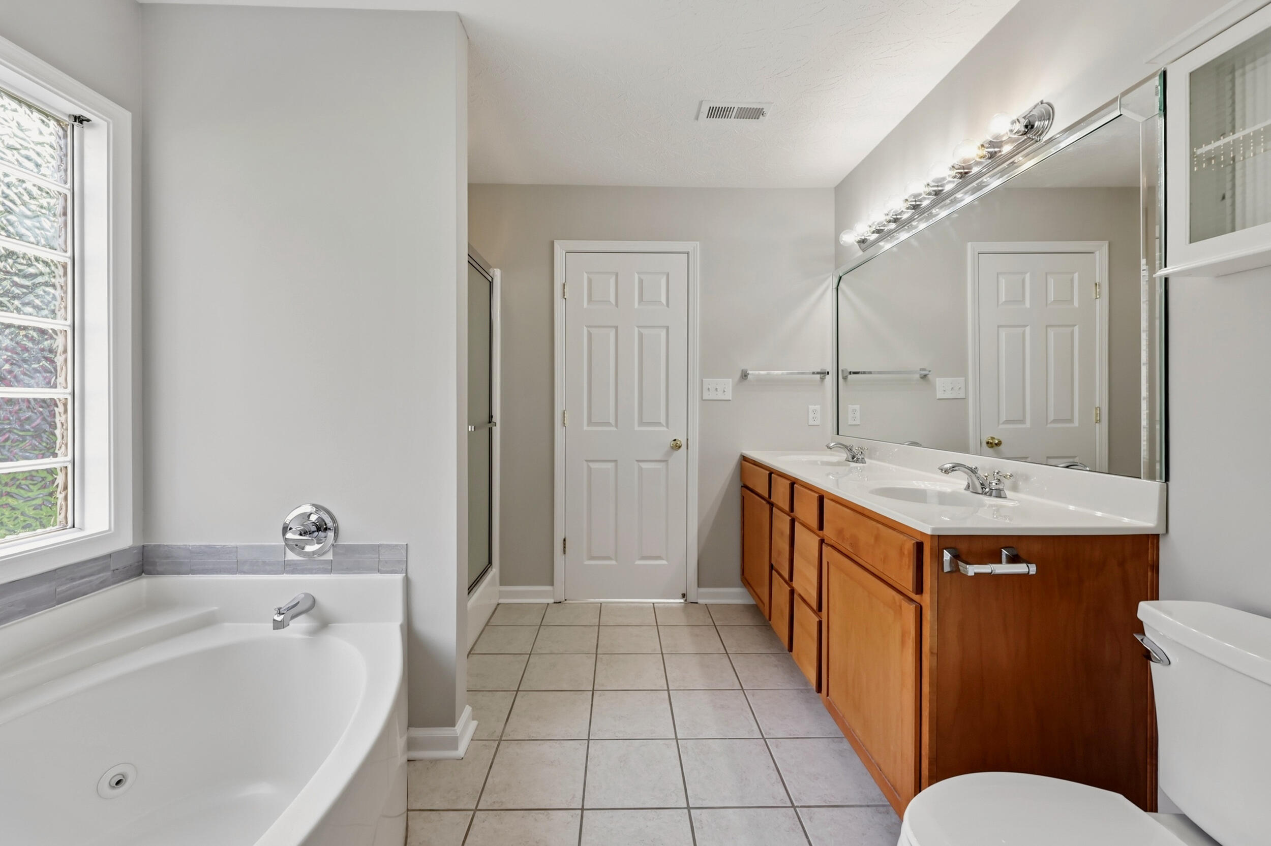 860 White Wood Flat Property Photo 28