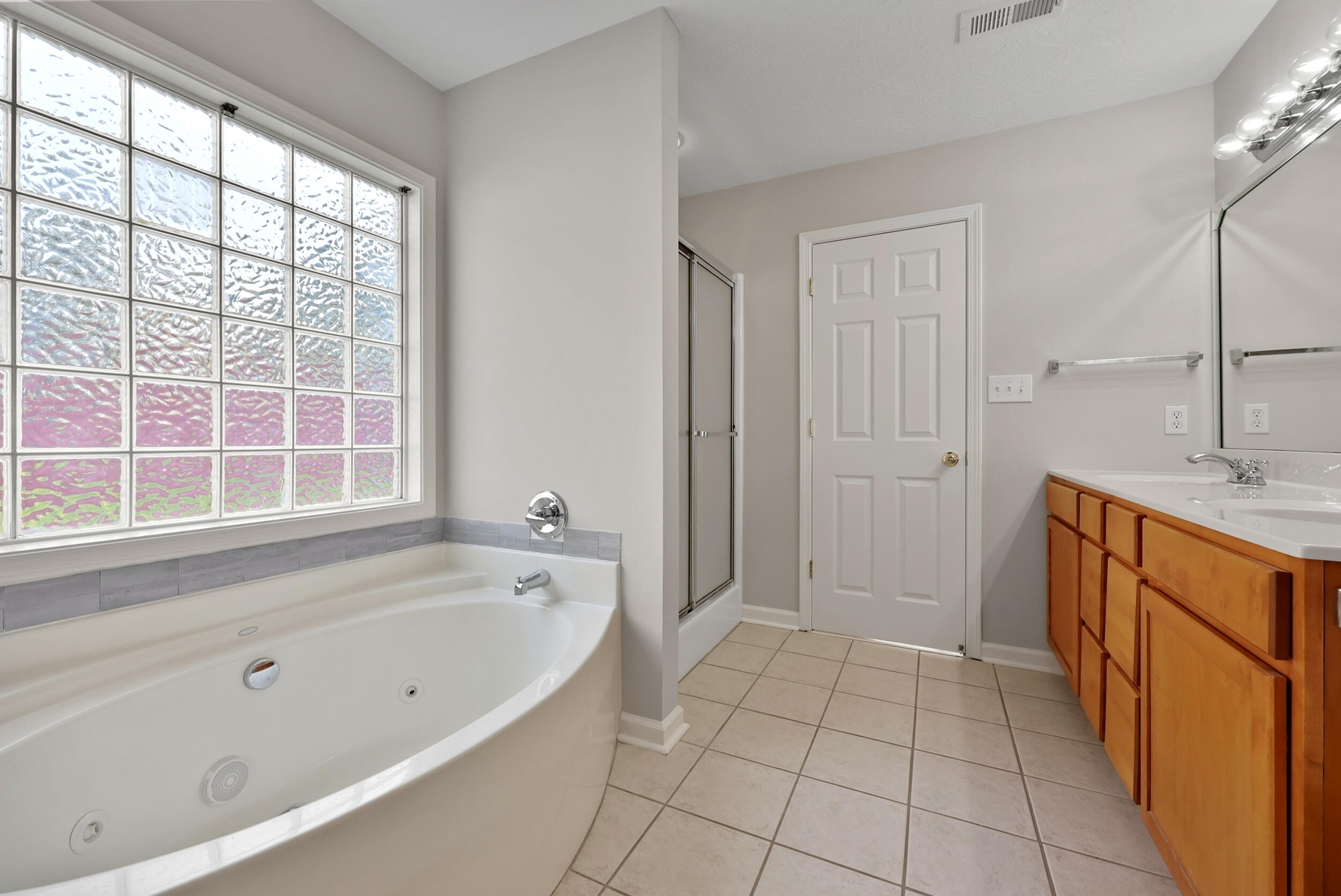 860 White Wood Flat Property Photo 29