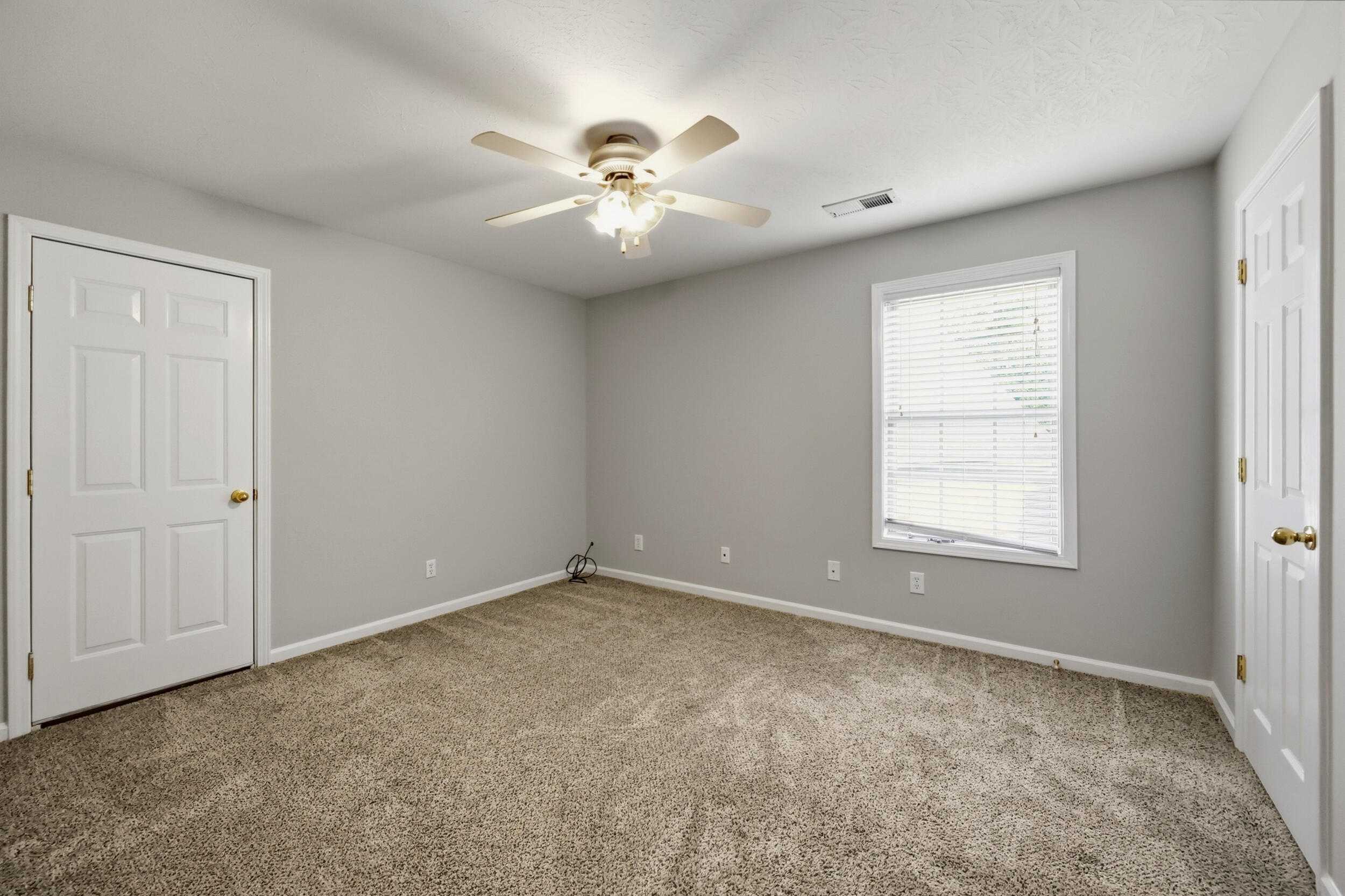 860 White Wood Flat Property Photo 31