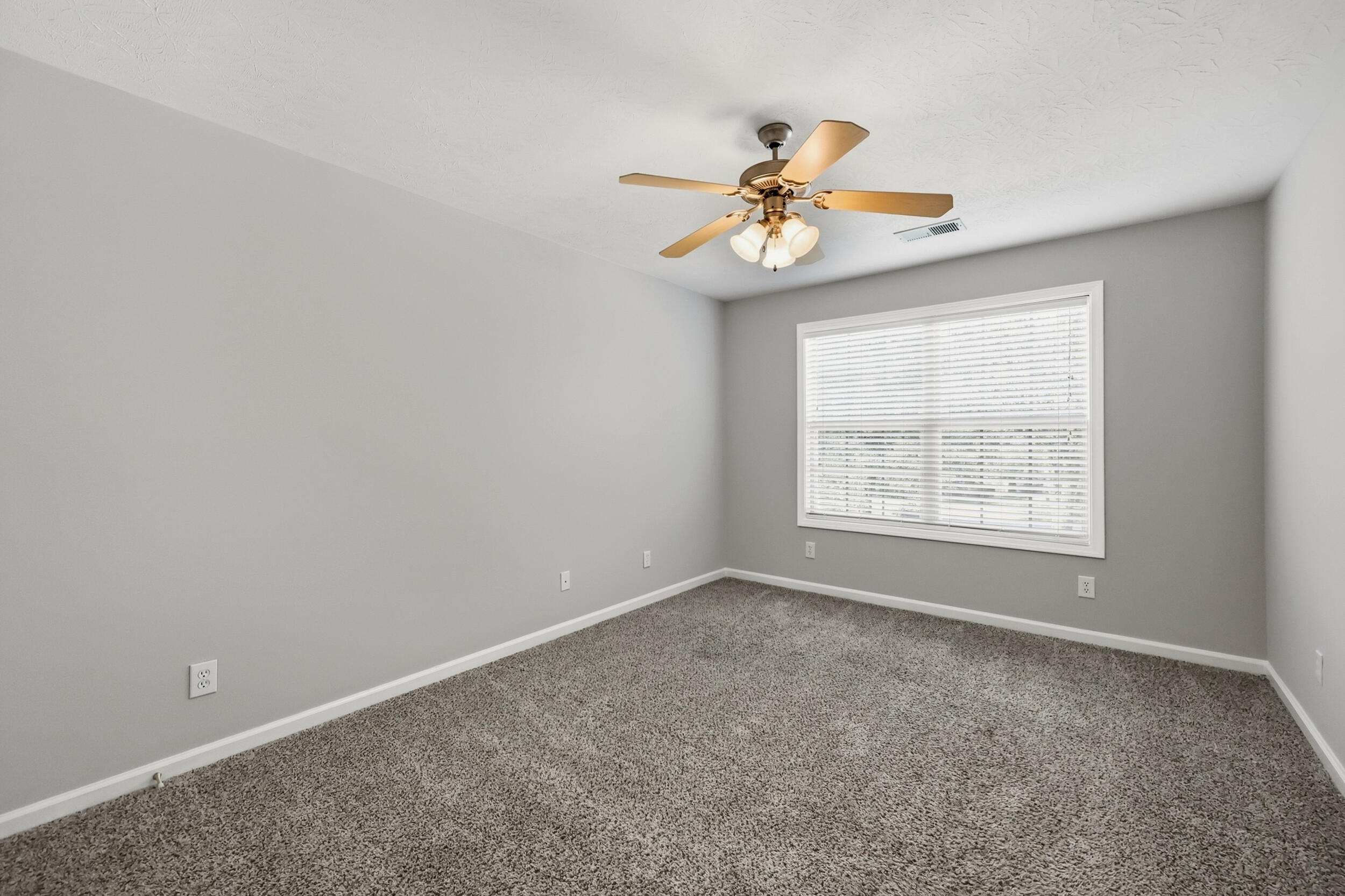 860 White Wood Flat Property Photo 40