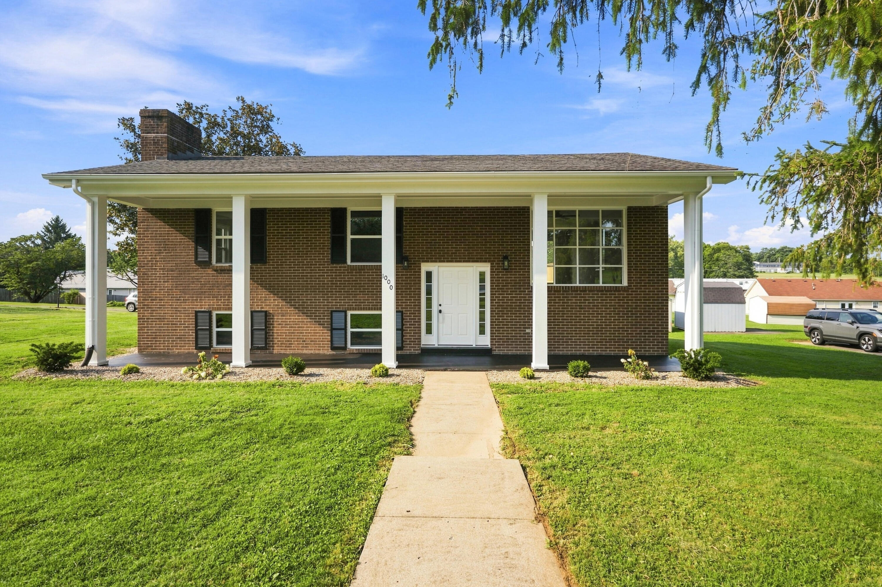 1000 Regency Road Property Photo 1