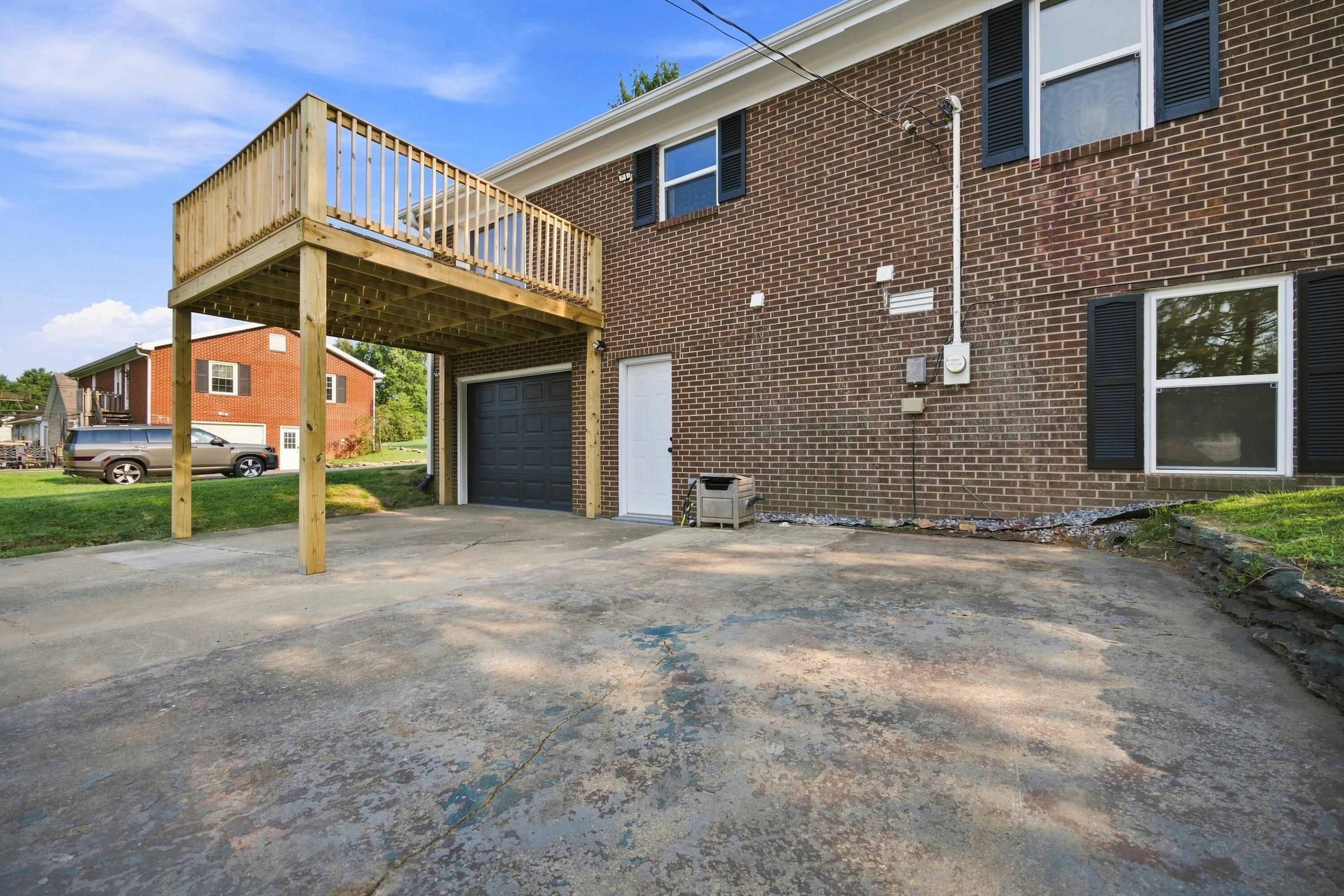 1000 Regency Road Property Photo 44