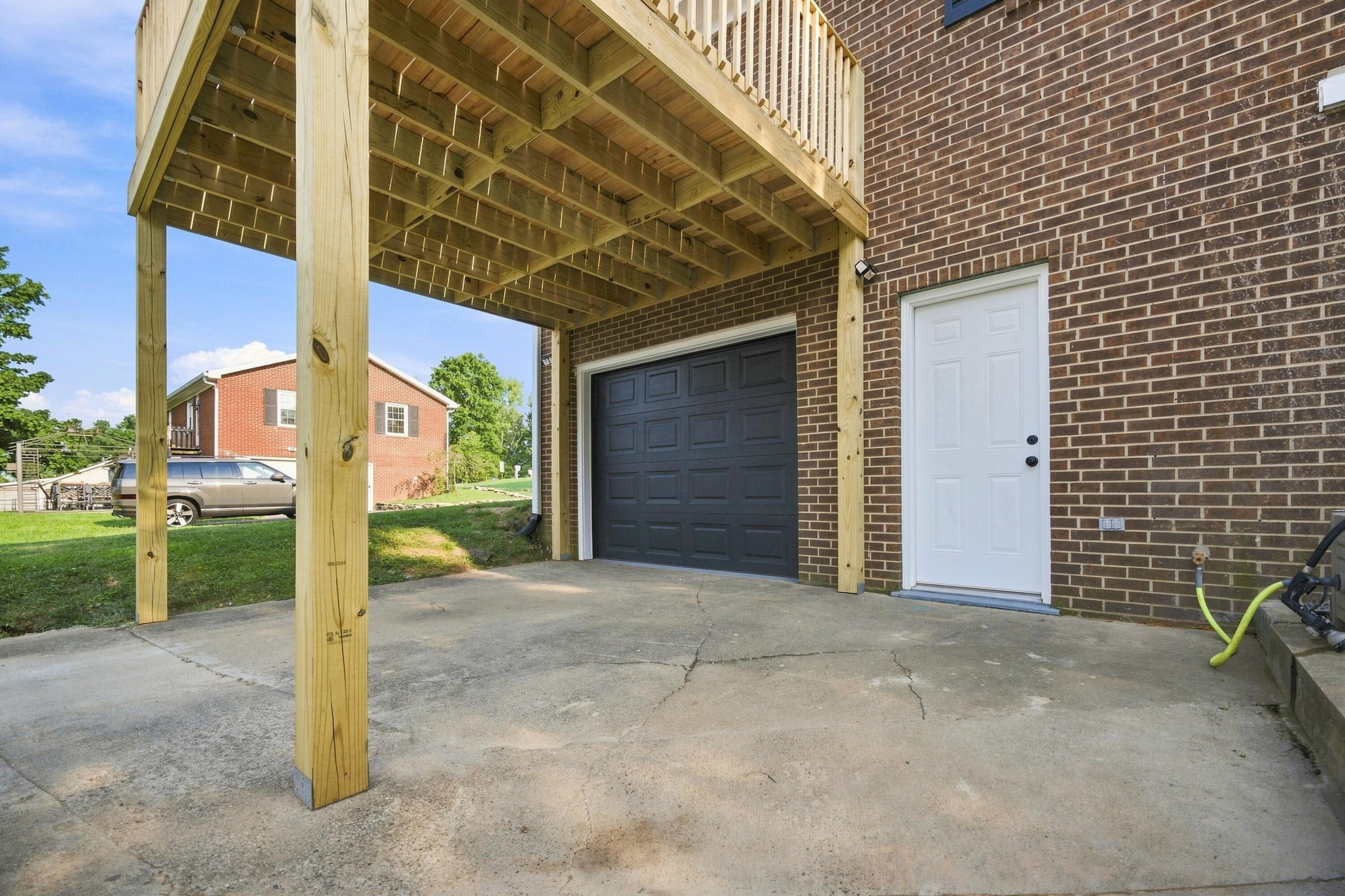 1000 Regency Road Property Photo 59