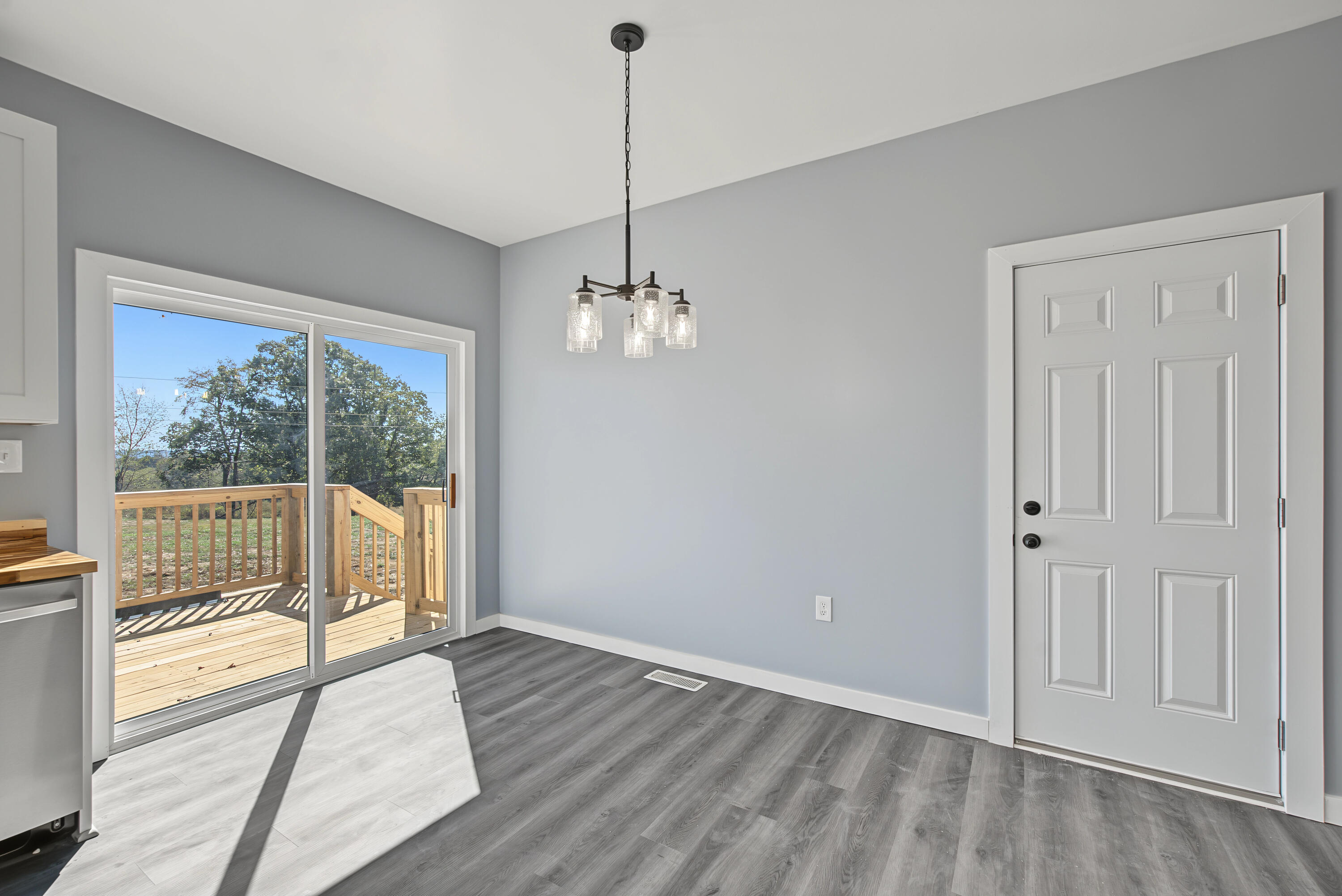 563 Heltsley Road Property Photo 10