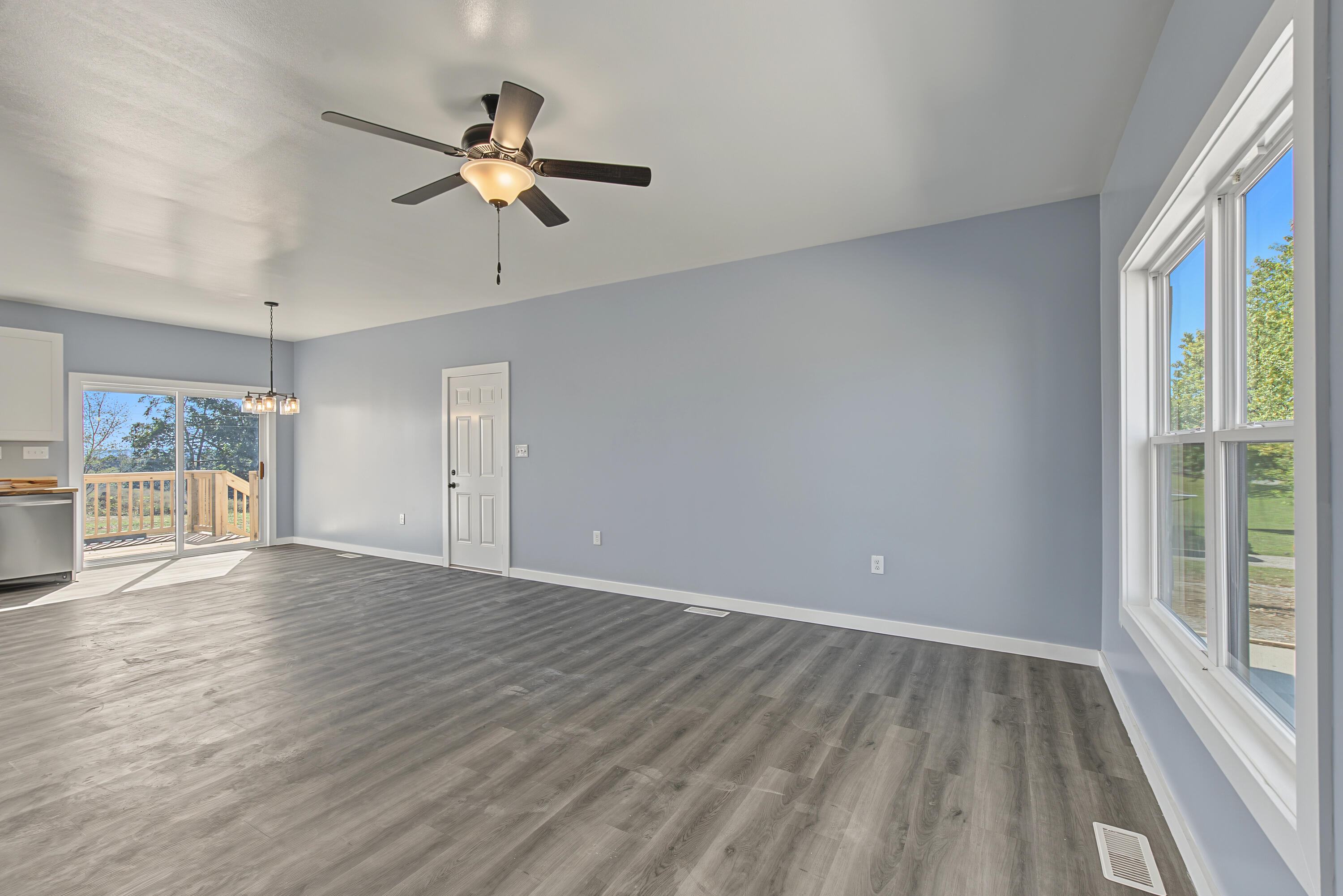 563 Heltsley Road Property Photo 12