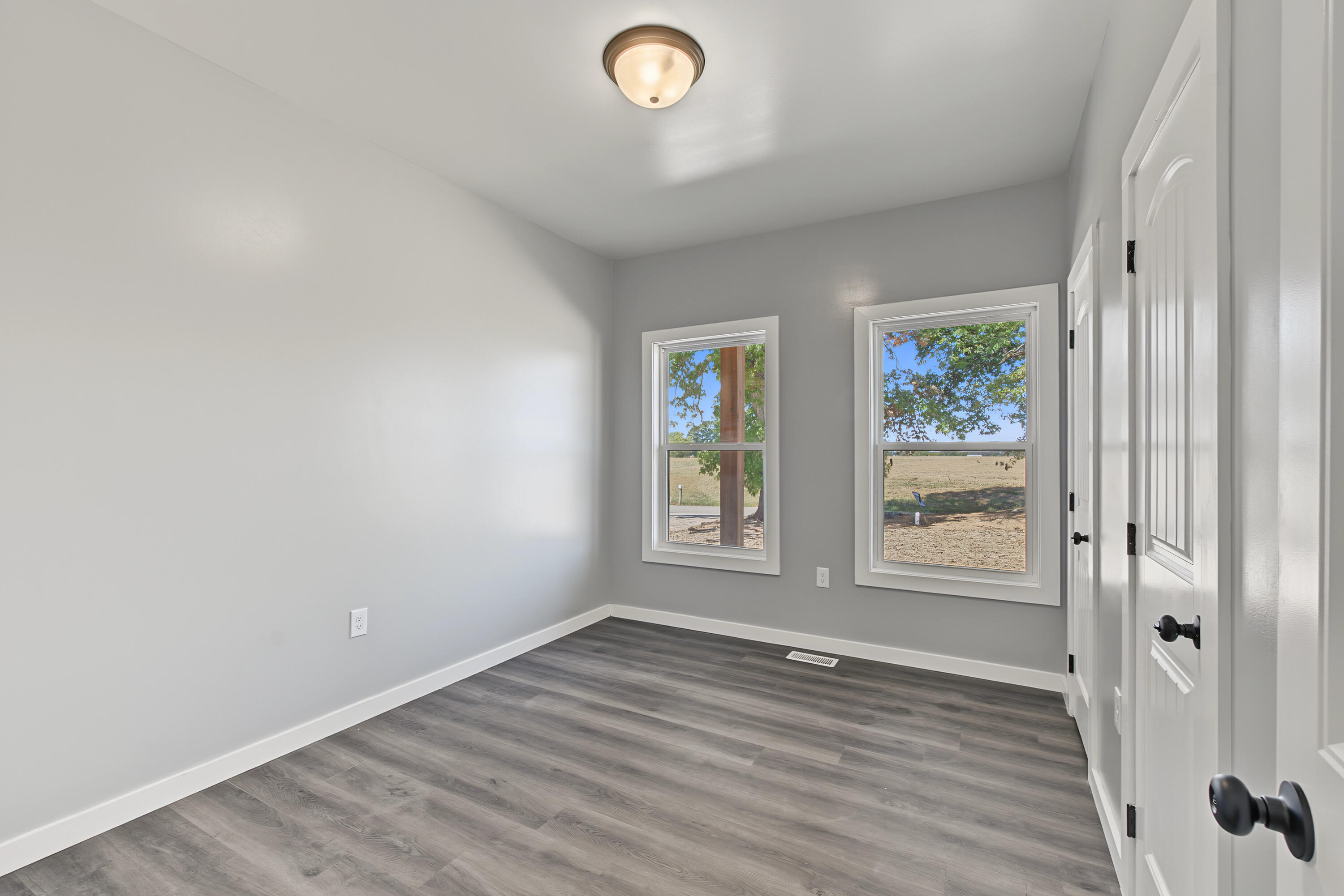 563 Heltsley Road Property Photo 13