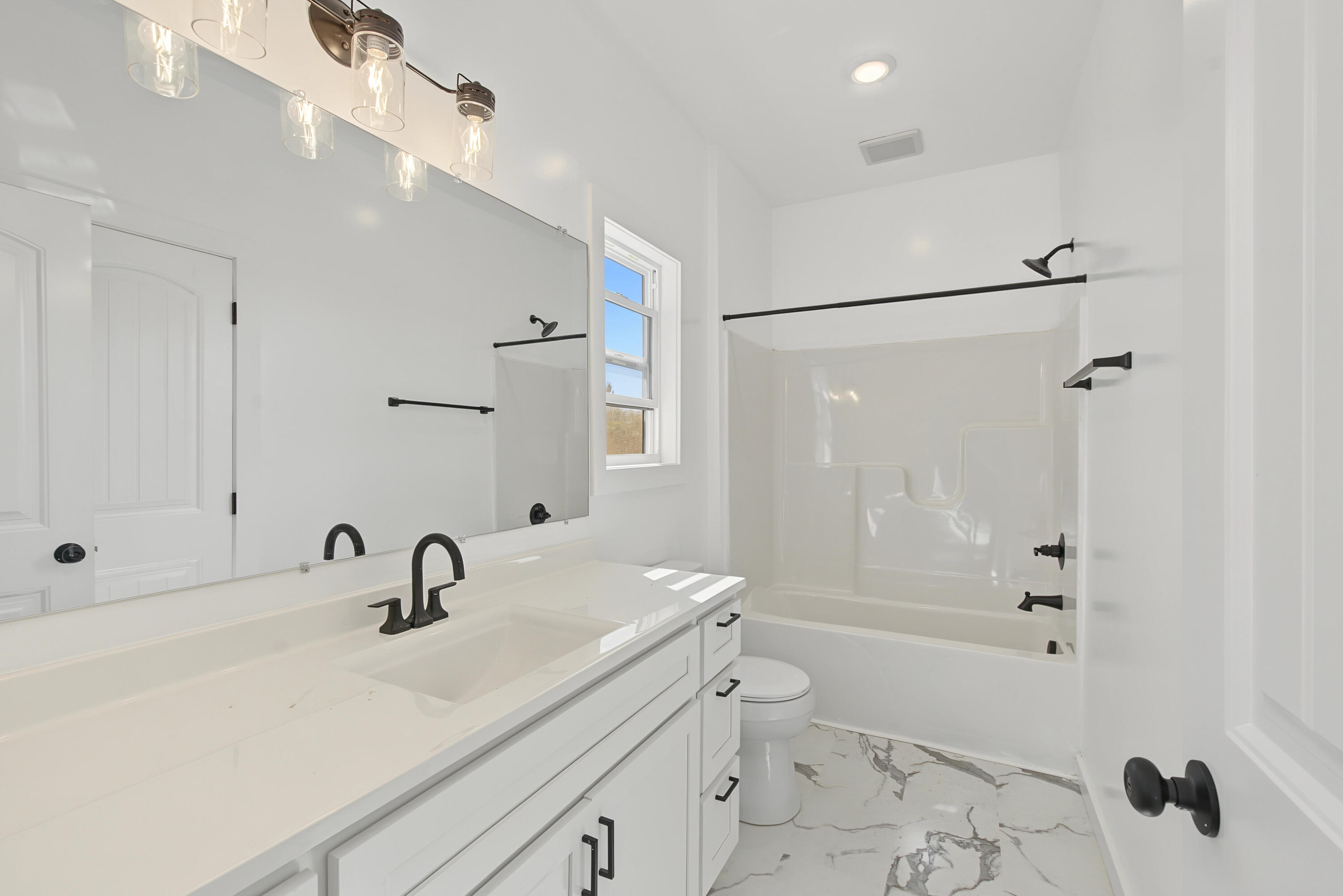 563 Heltsley Road Property Photo 19