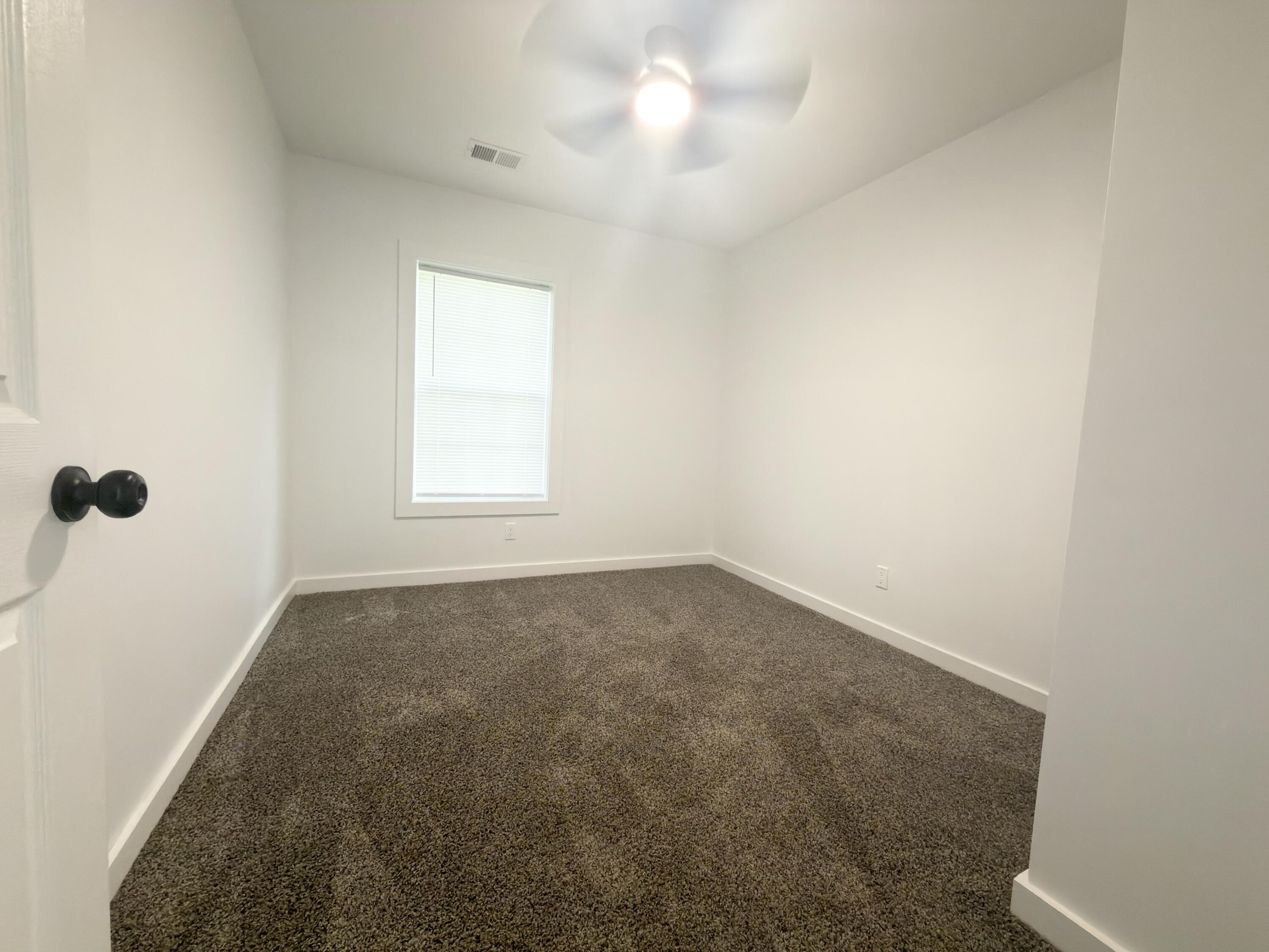 123 Oak Street Property Photo 10