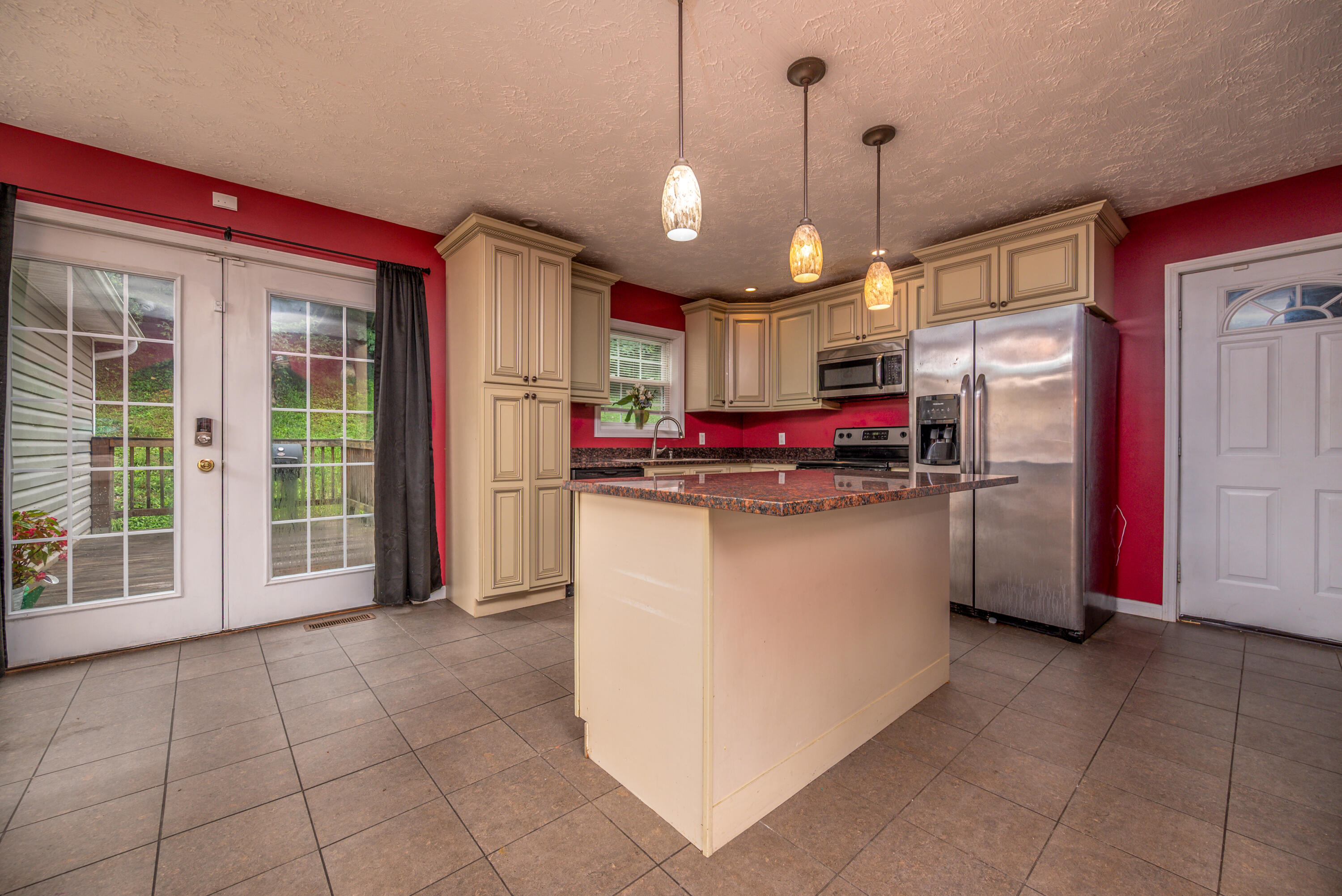 3780 River Front Road Property Photo 4