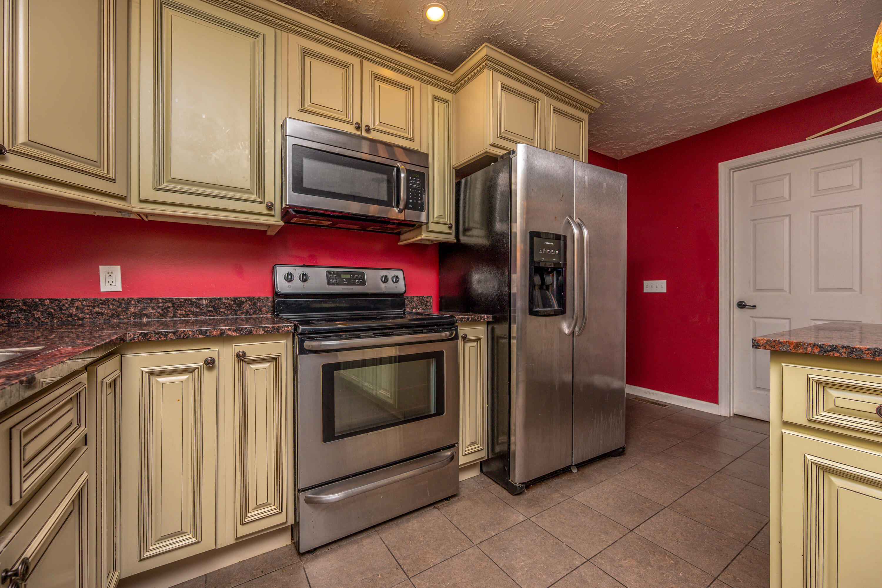 3780 River Front Road Property Photo 5