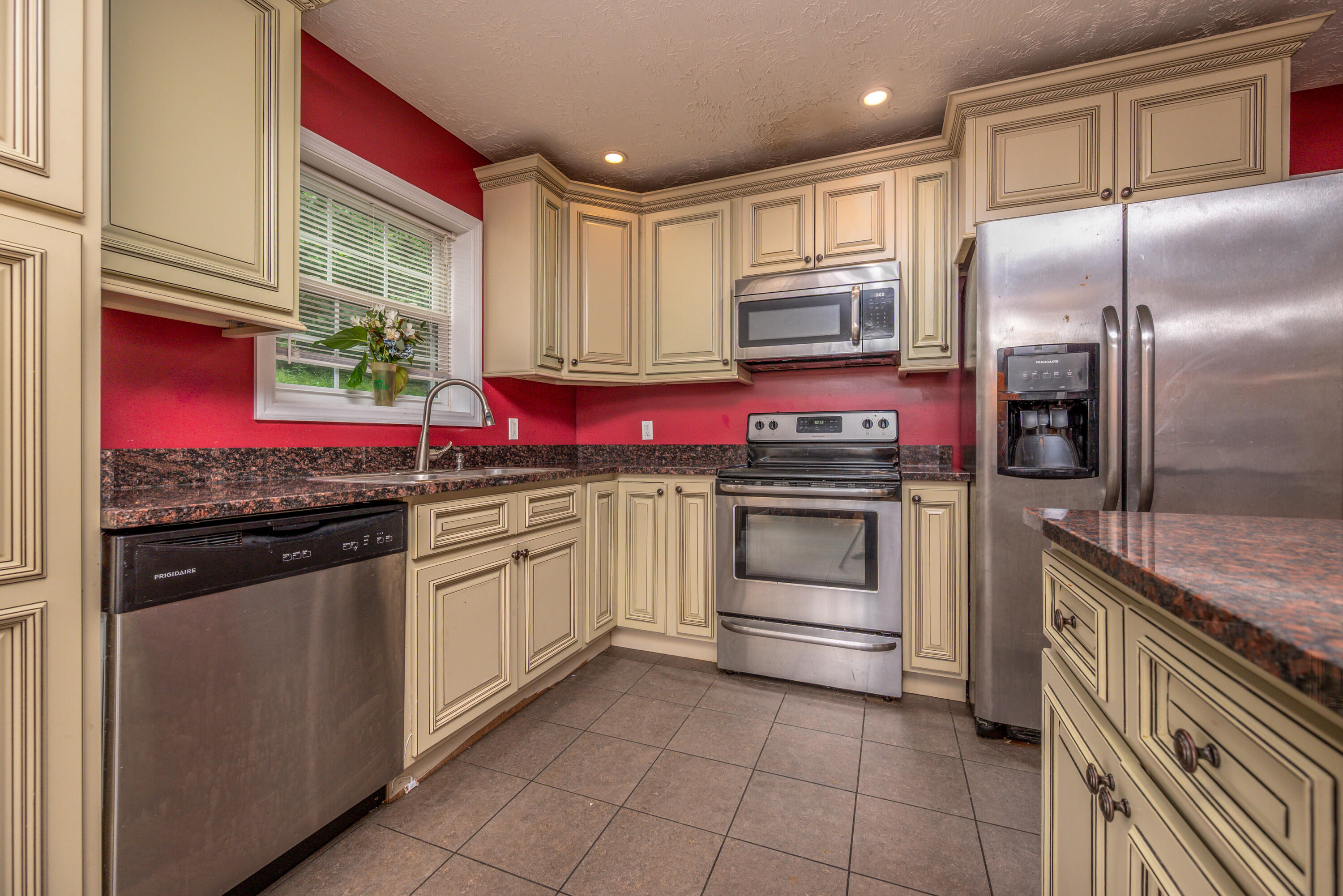3780 River Front Road Property Photo 6