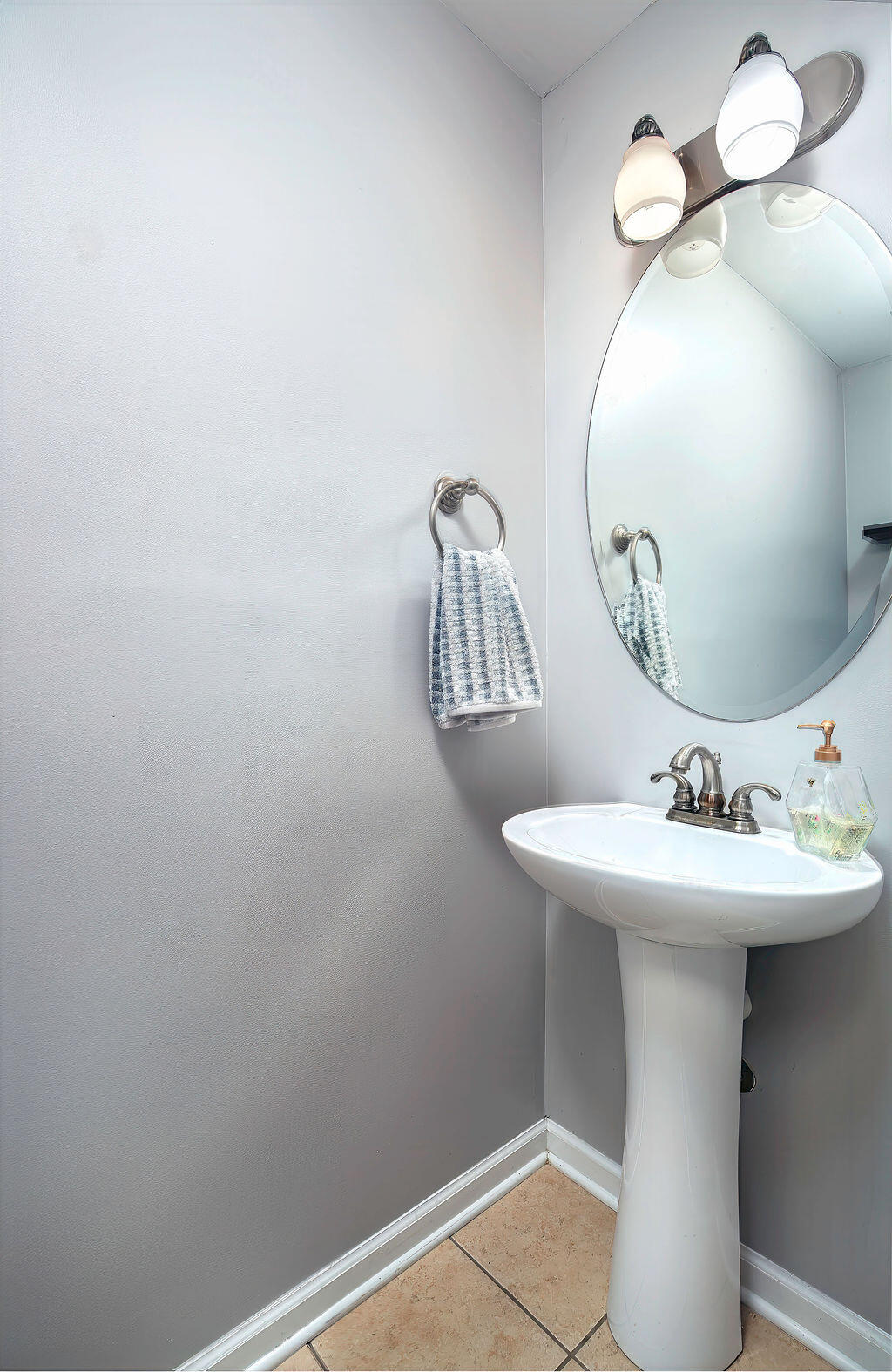 3741 Wargrave Walk Property Photo 4