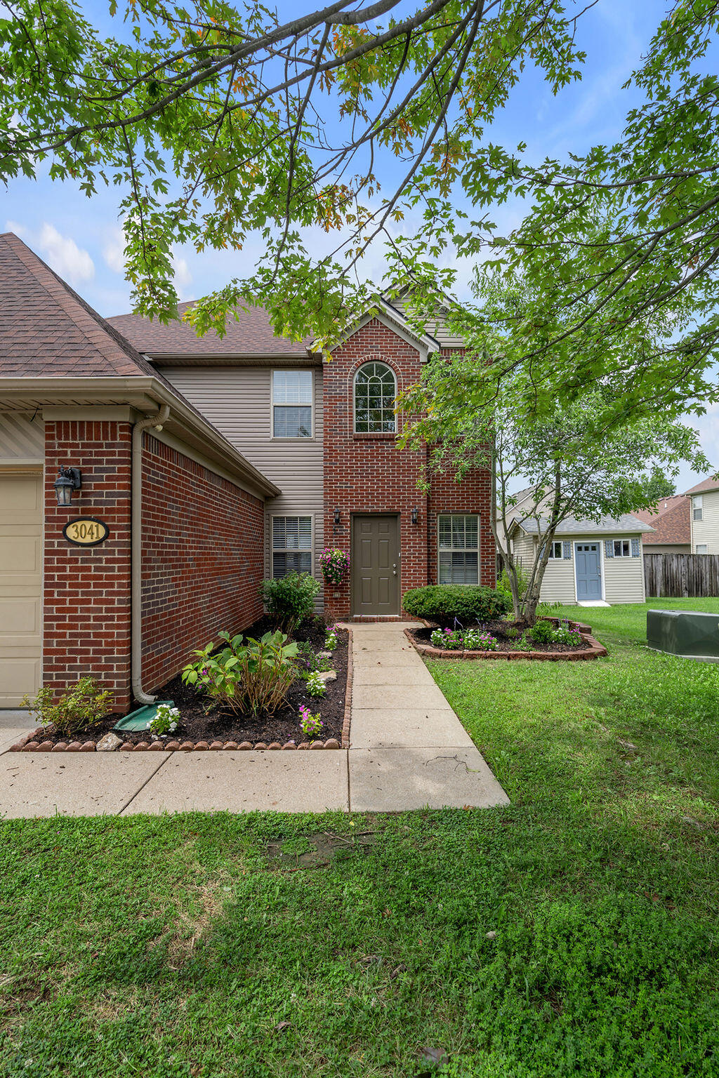 3041 Drexel Pass Property Photo 4