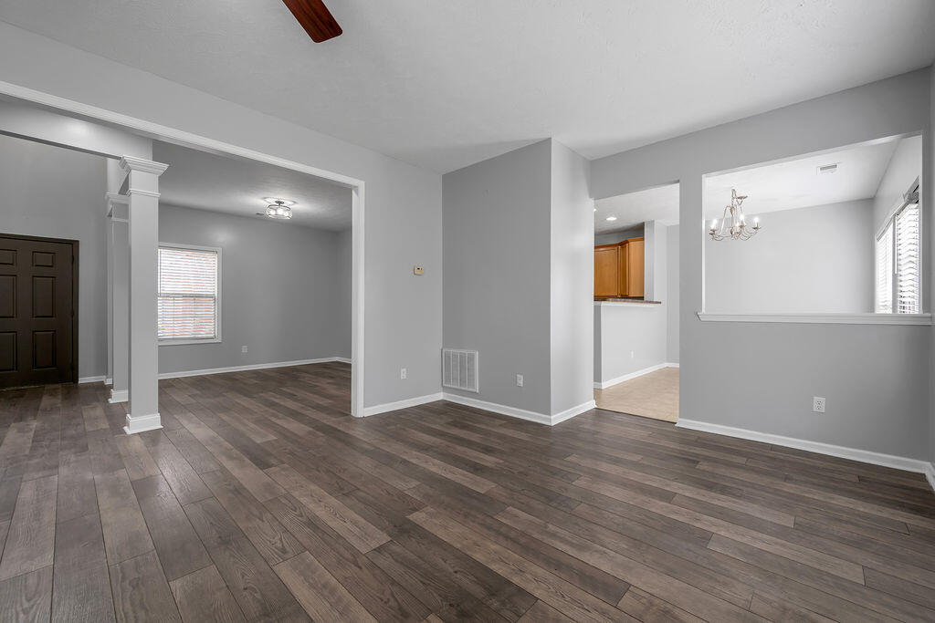 3041 Drexel Pass Property Photo 24