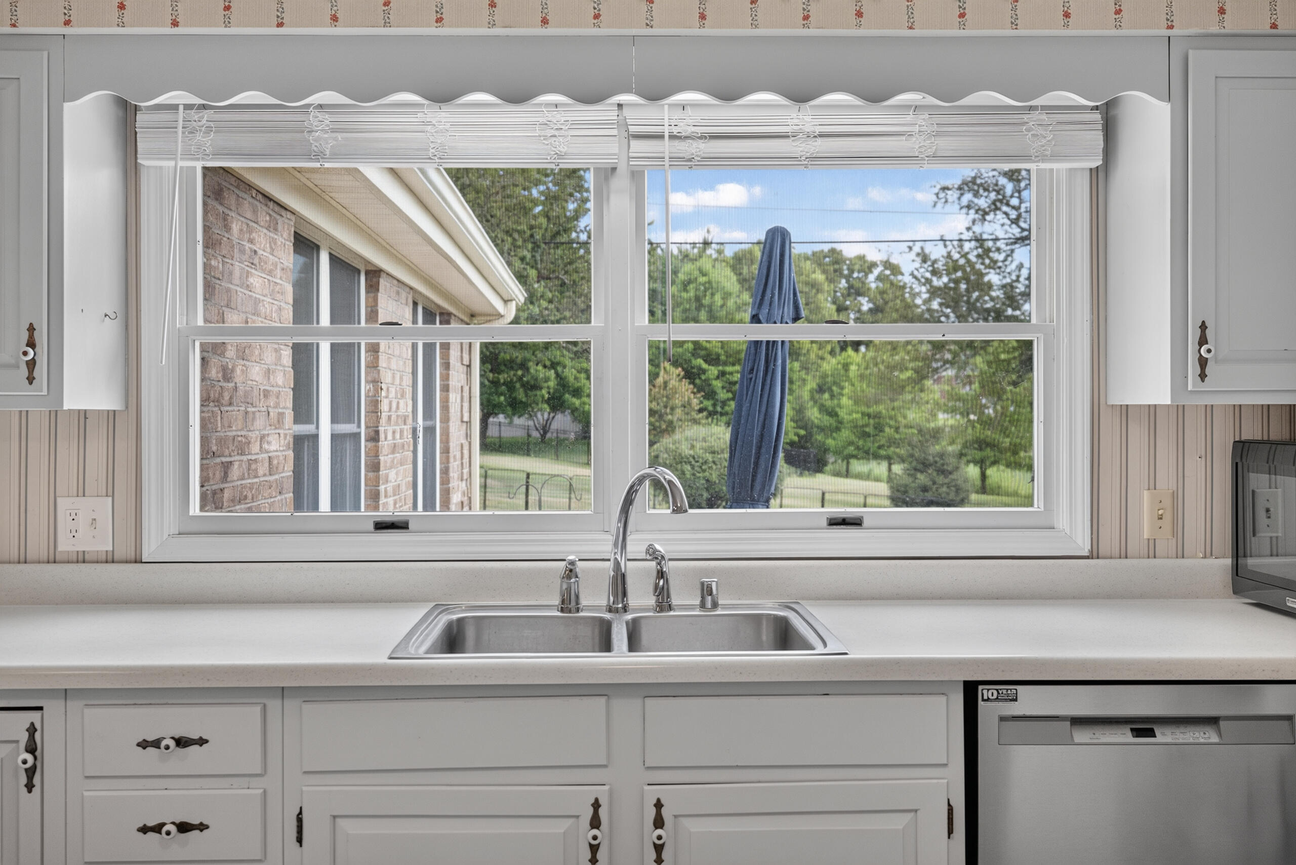 406 Lynnway Drive Property Photo 13