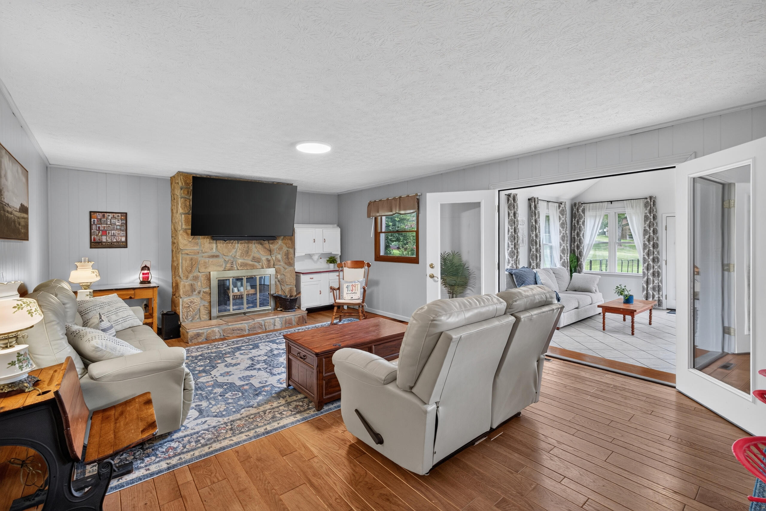 406 Lynnway Drive Property Photo 15