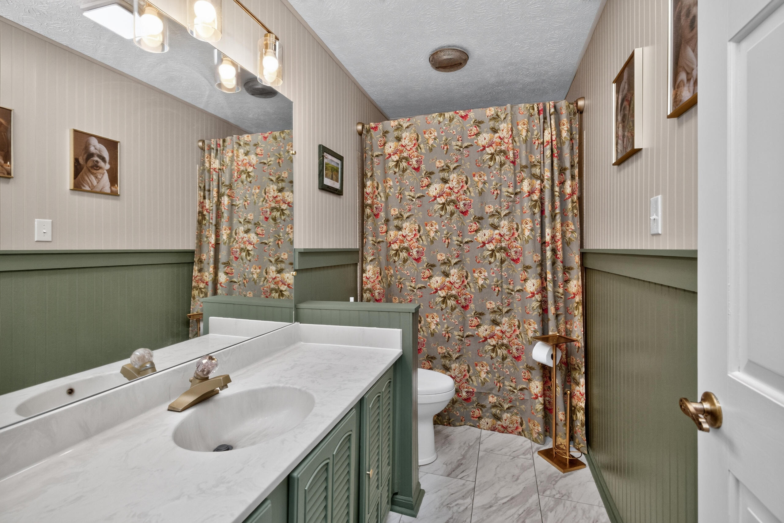 406 Lynnway Drive Property Photo 23