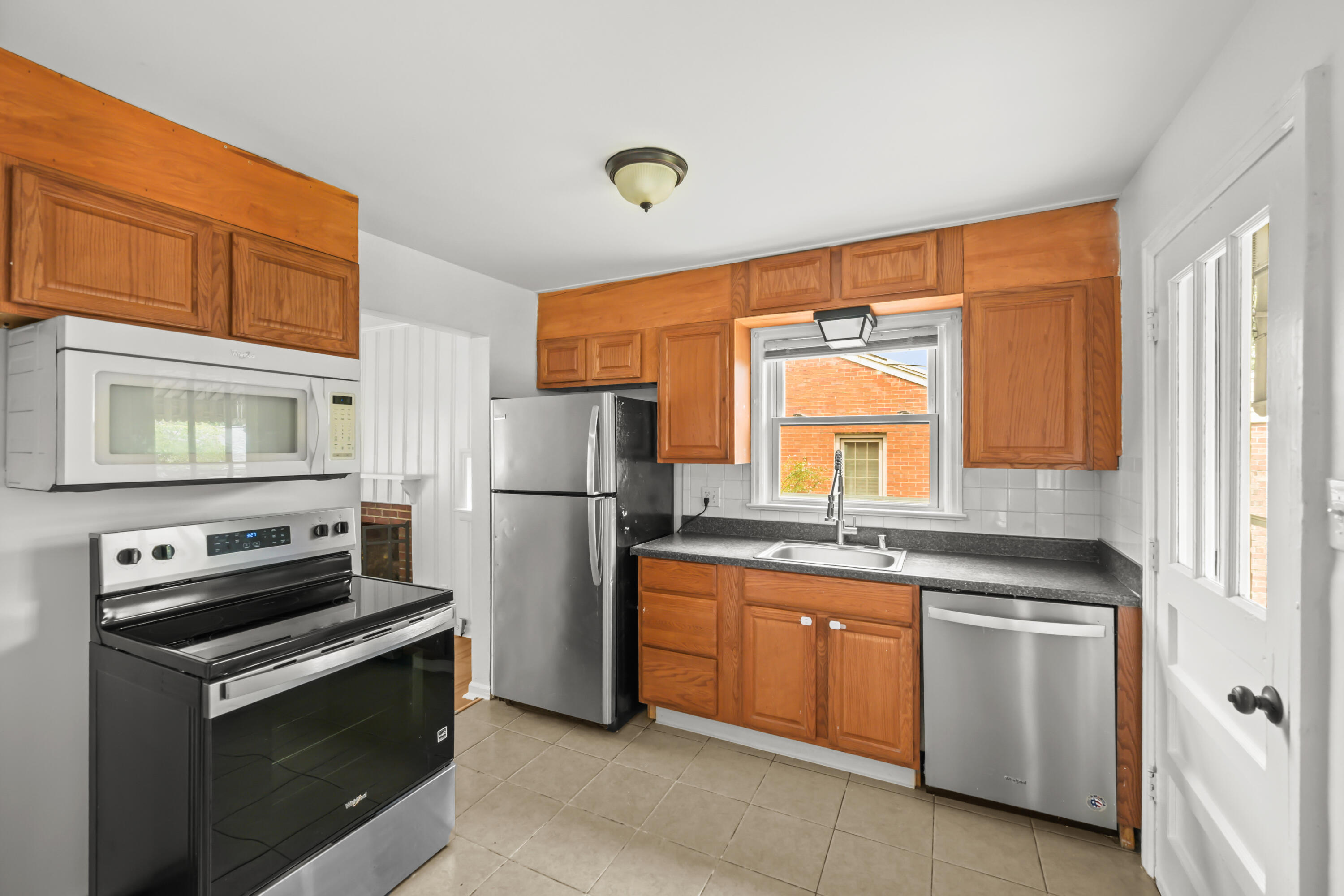 284 Taylor Drive Property Photo 8