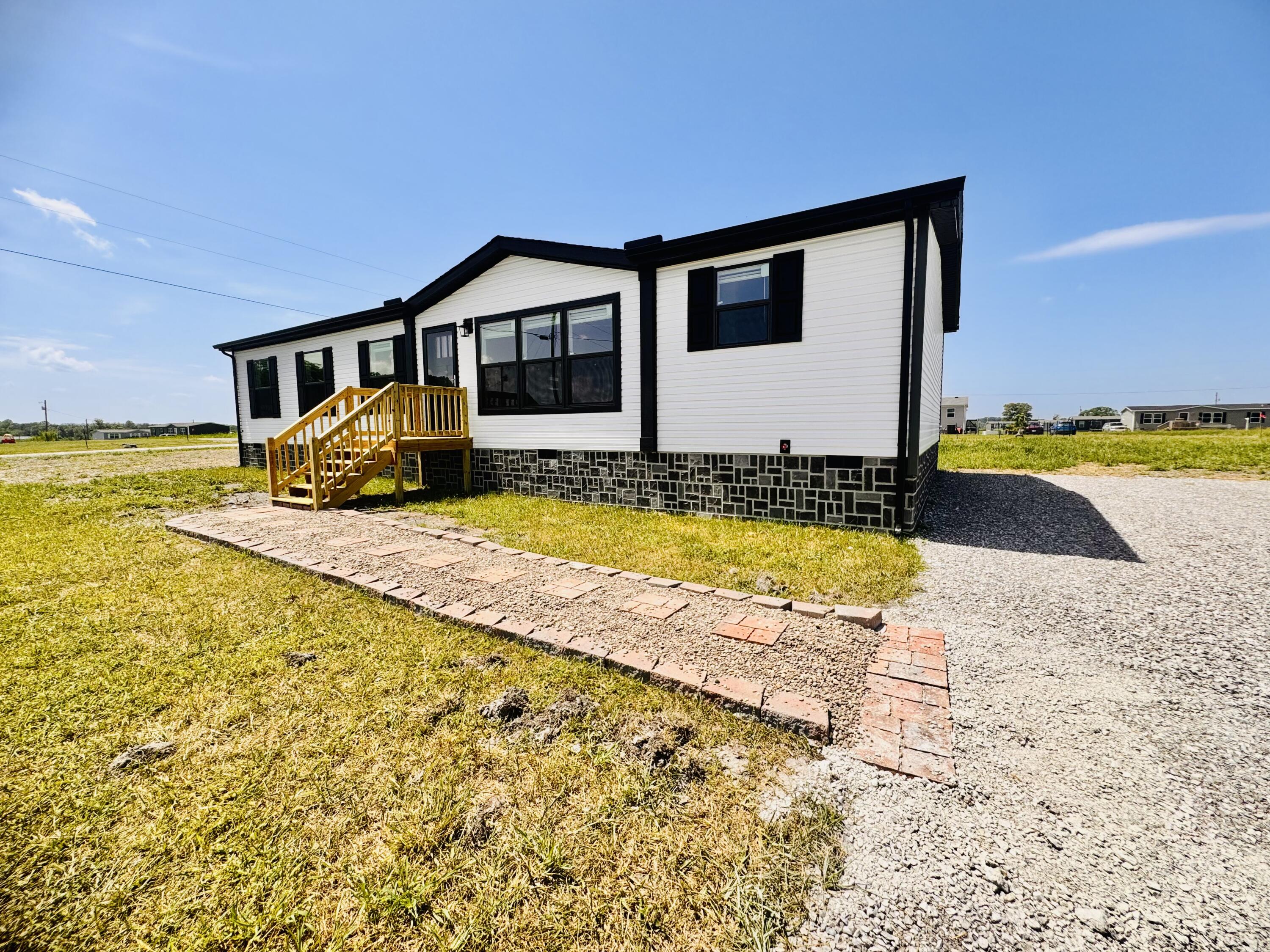 374 Turkey Loop Property Photo 1