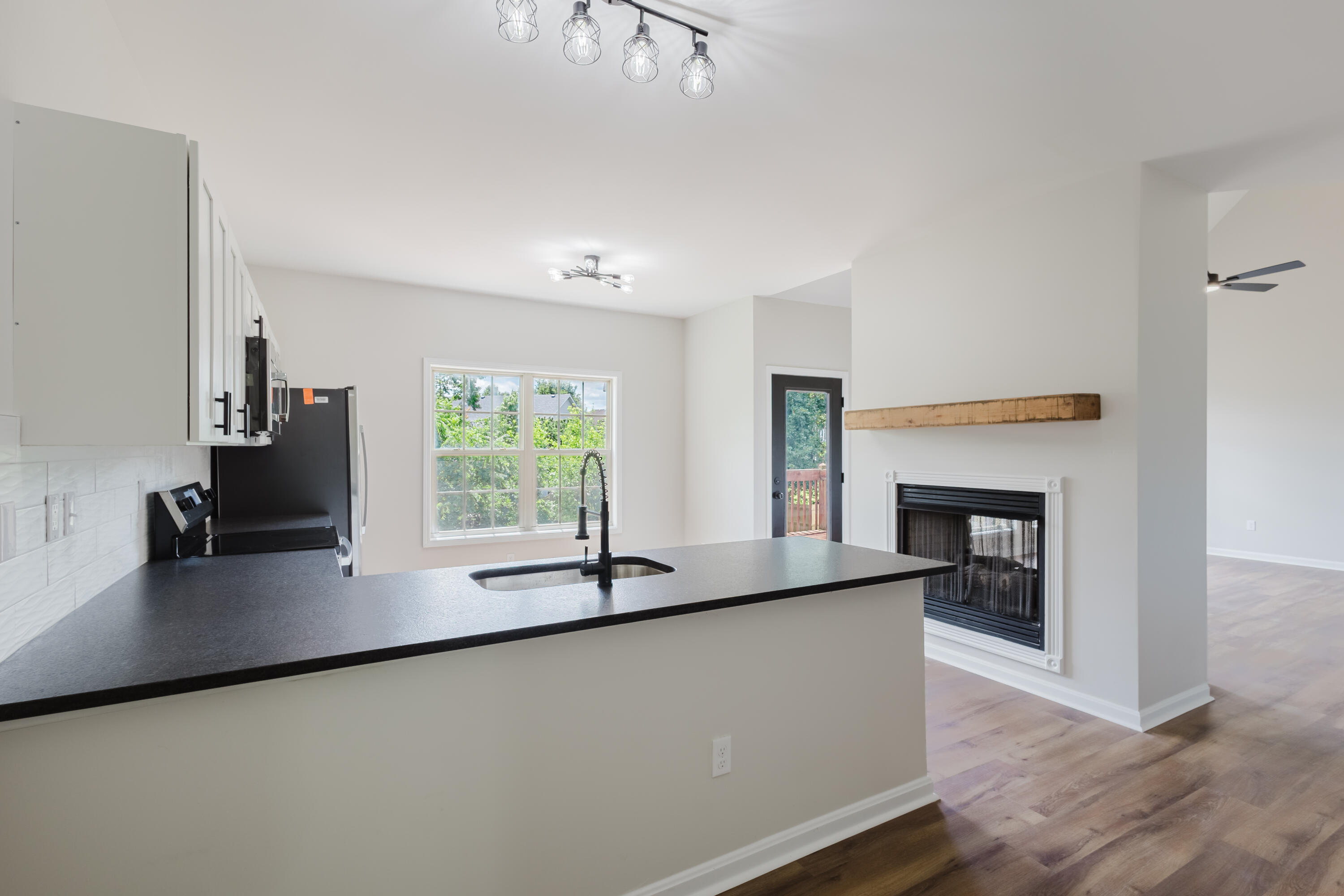 3052 Roundway Down Lane Property Photo 8