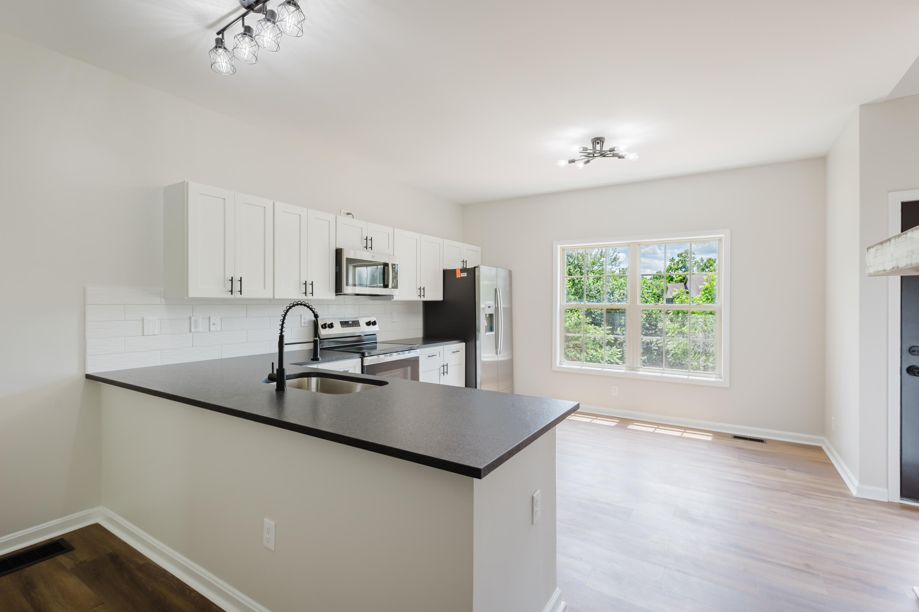 3052 Roundway Down Lane Property Photo 9