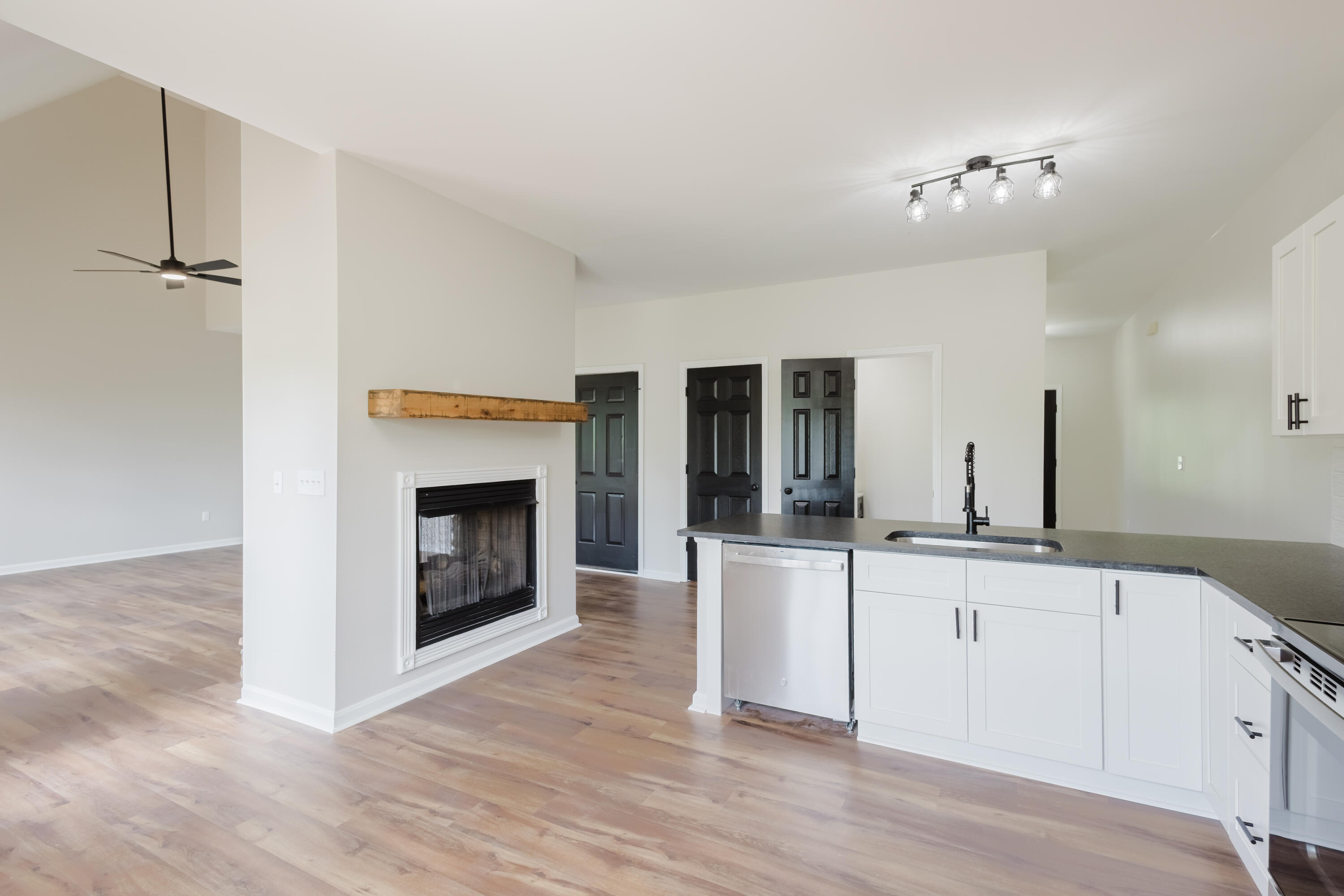 3052 Roundway Down Lane Property Photo 13