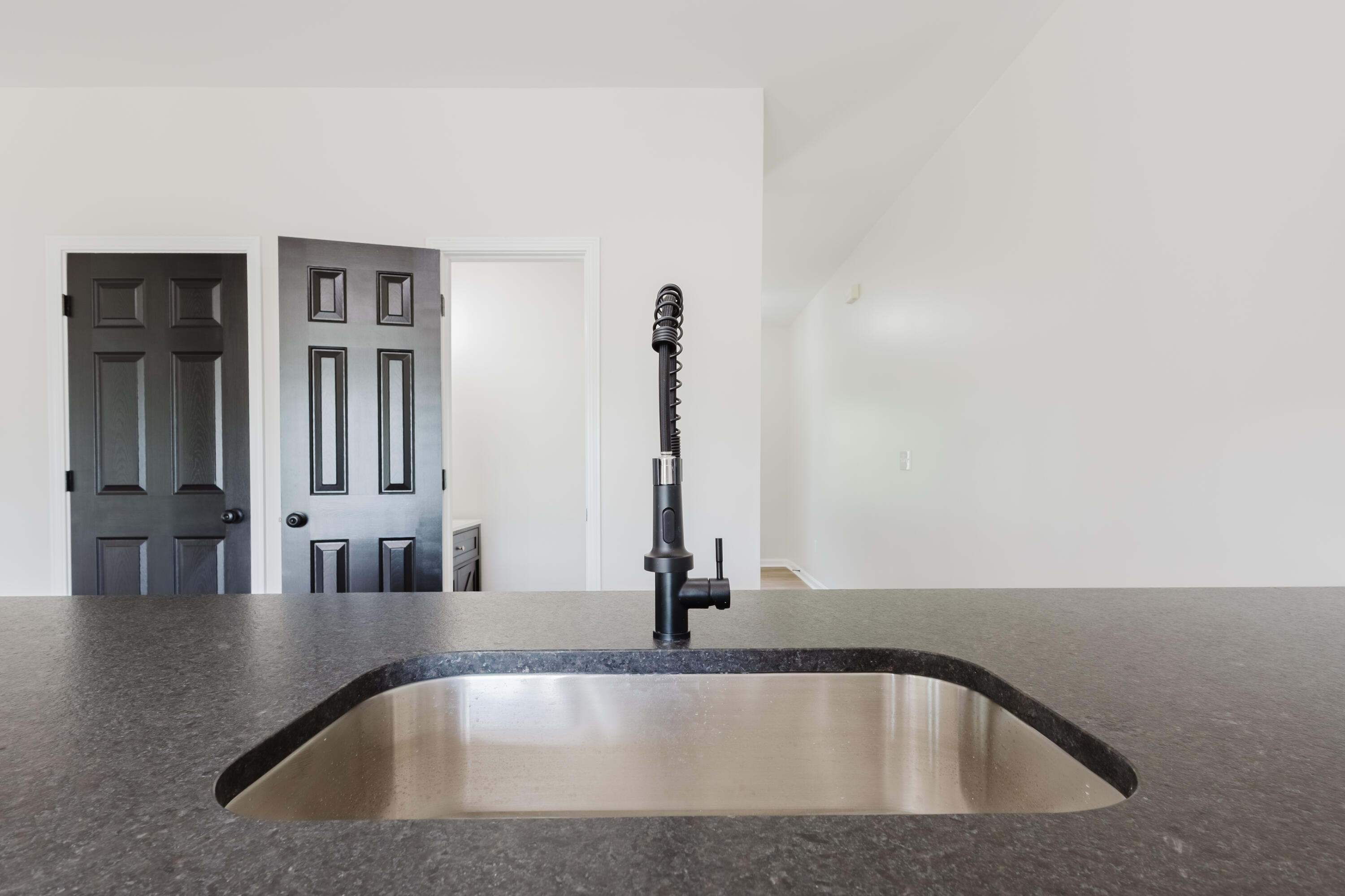 3052 Roundway Down Lane Property Photo 14