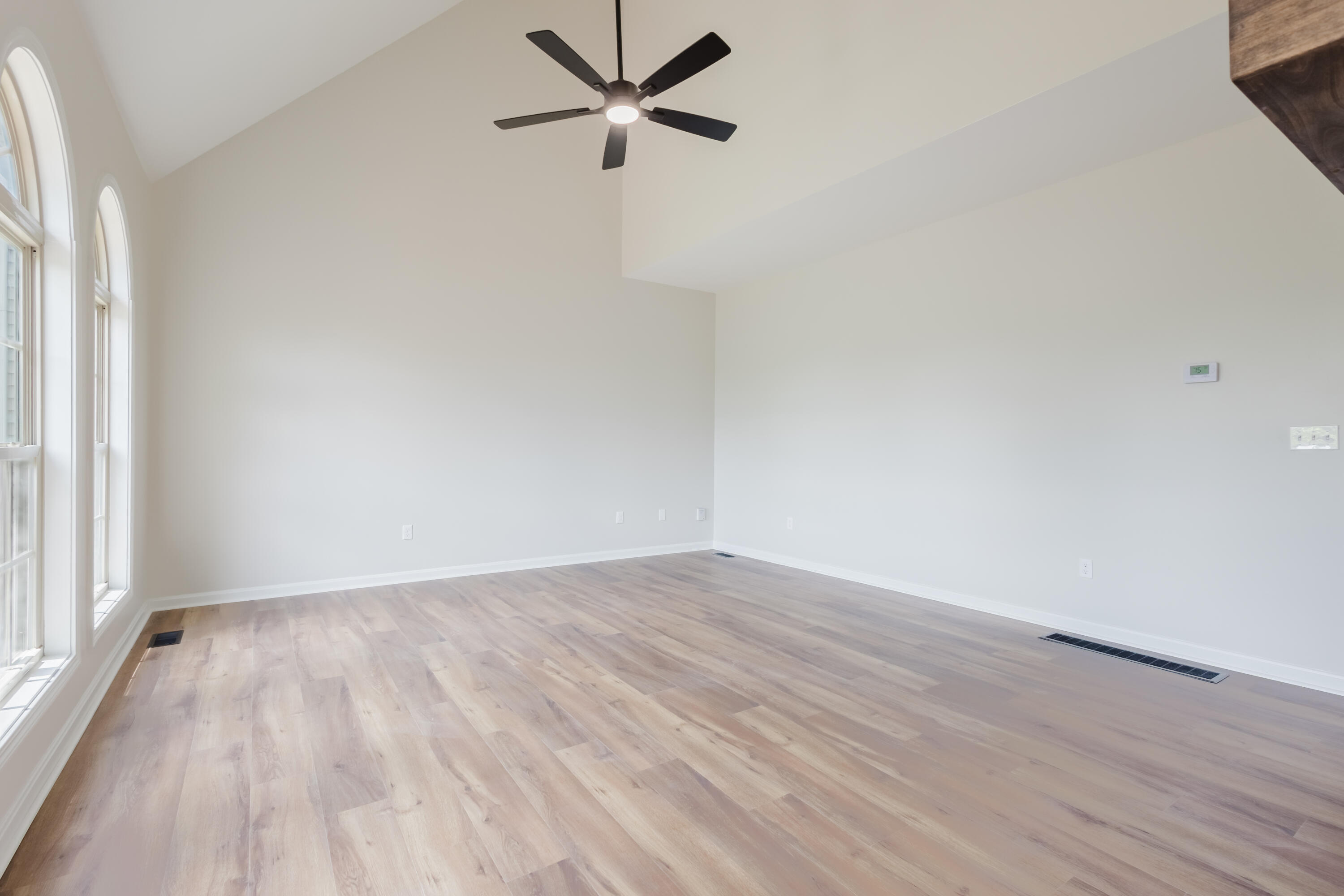 3052 Roundway Down Lane Property Photo 15