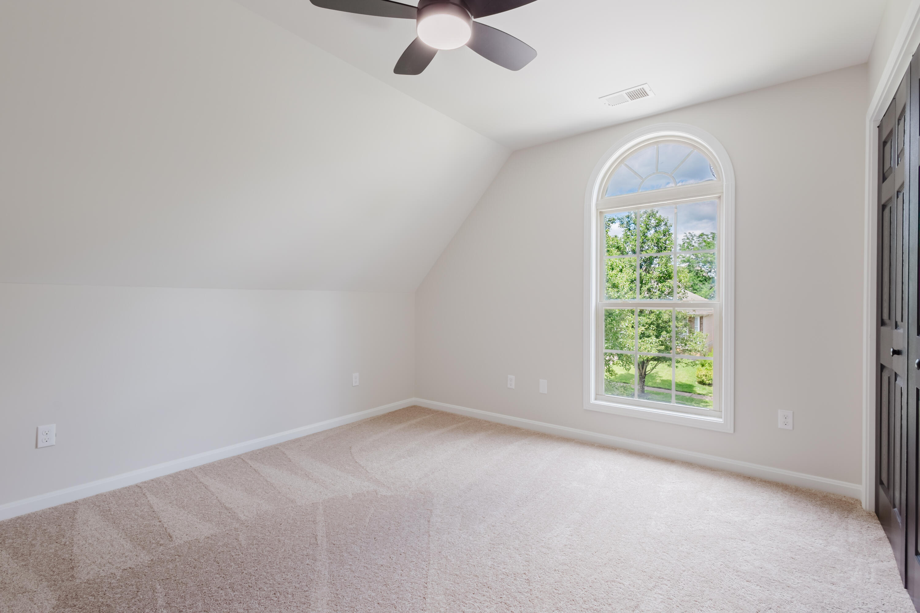 3052 Roundway Down Lane Property Photo 45