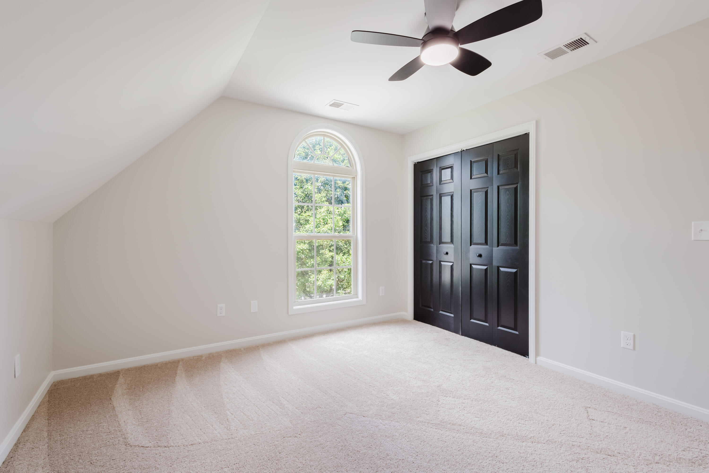 3052 Roundway Down Lane Property Photo 47