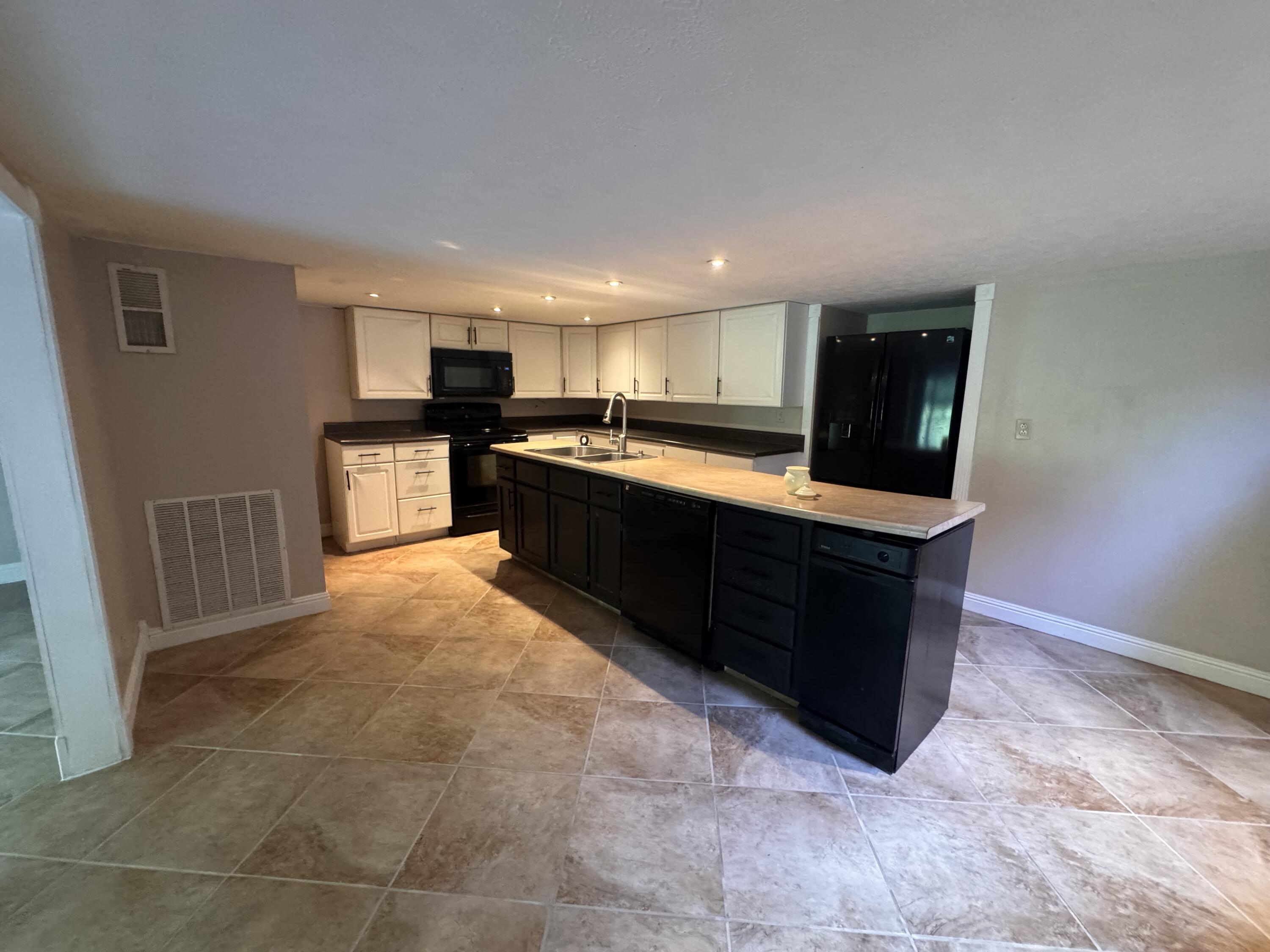 497 Bee Hive Rd Road Property Photo 6